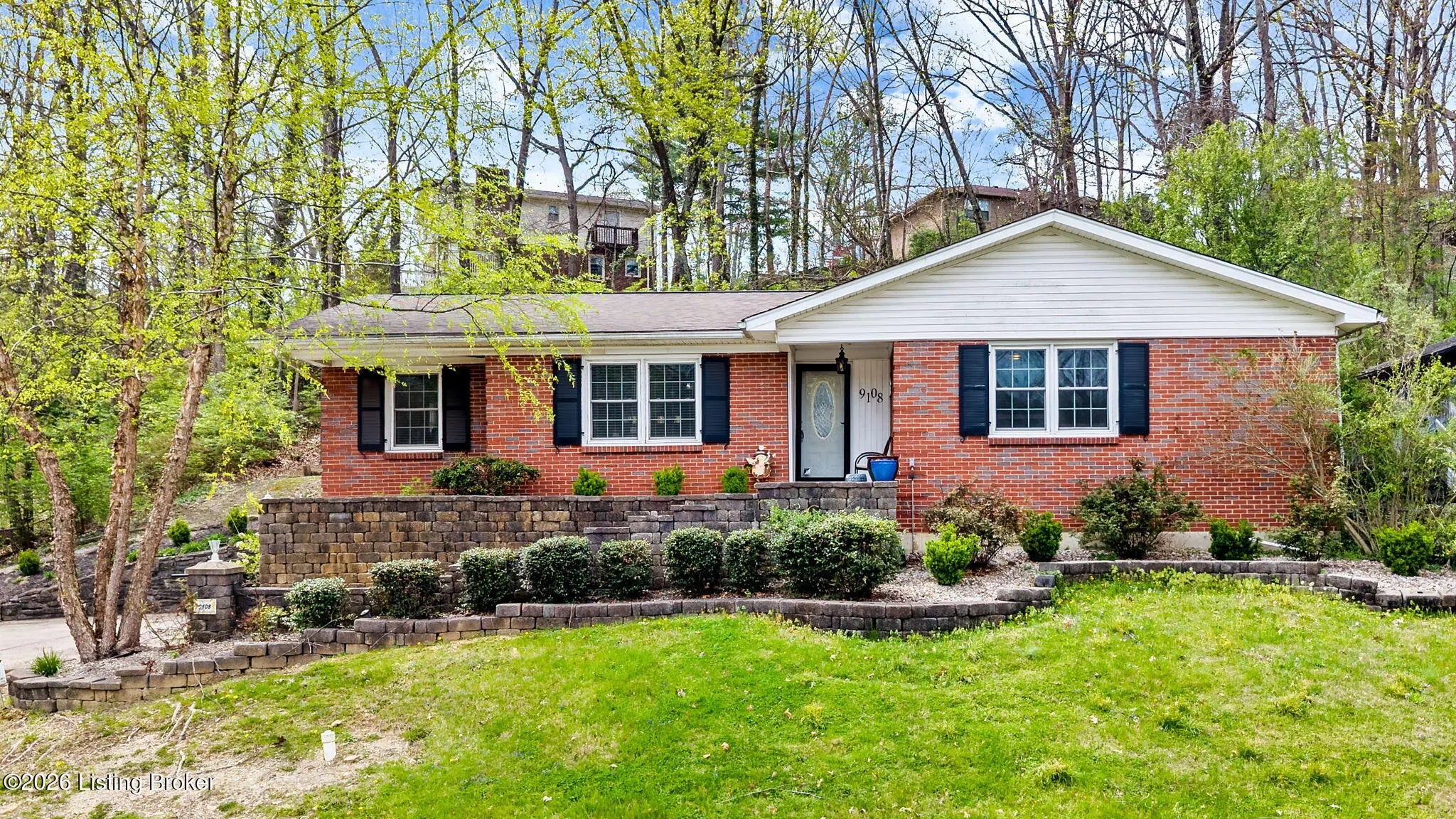 Photo of Listing #1713361