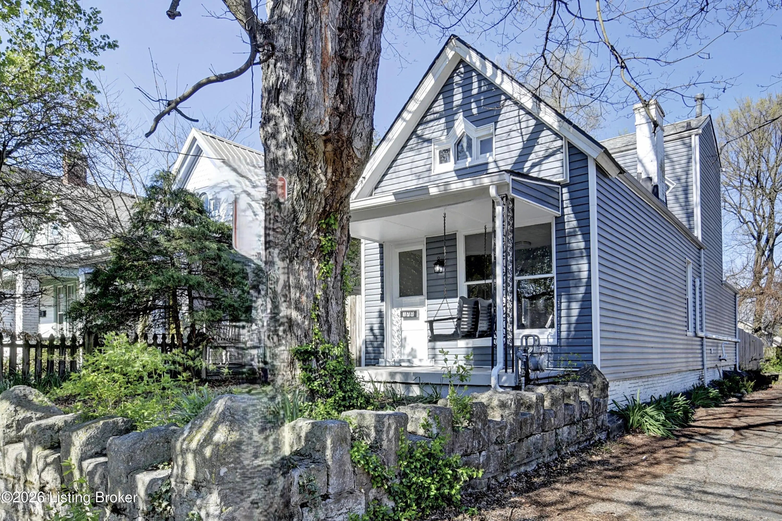 Photo of Listing #1713104