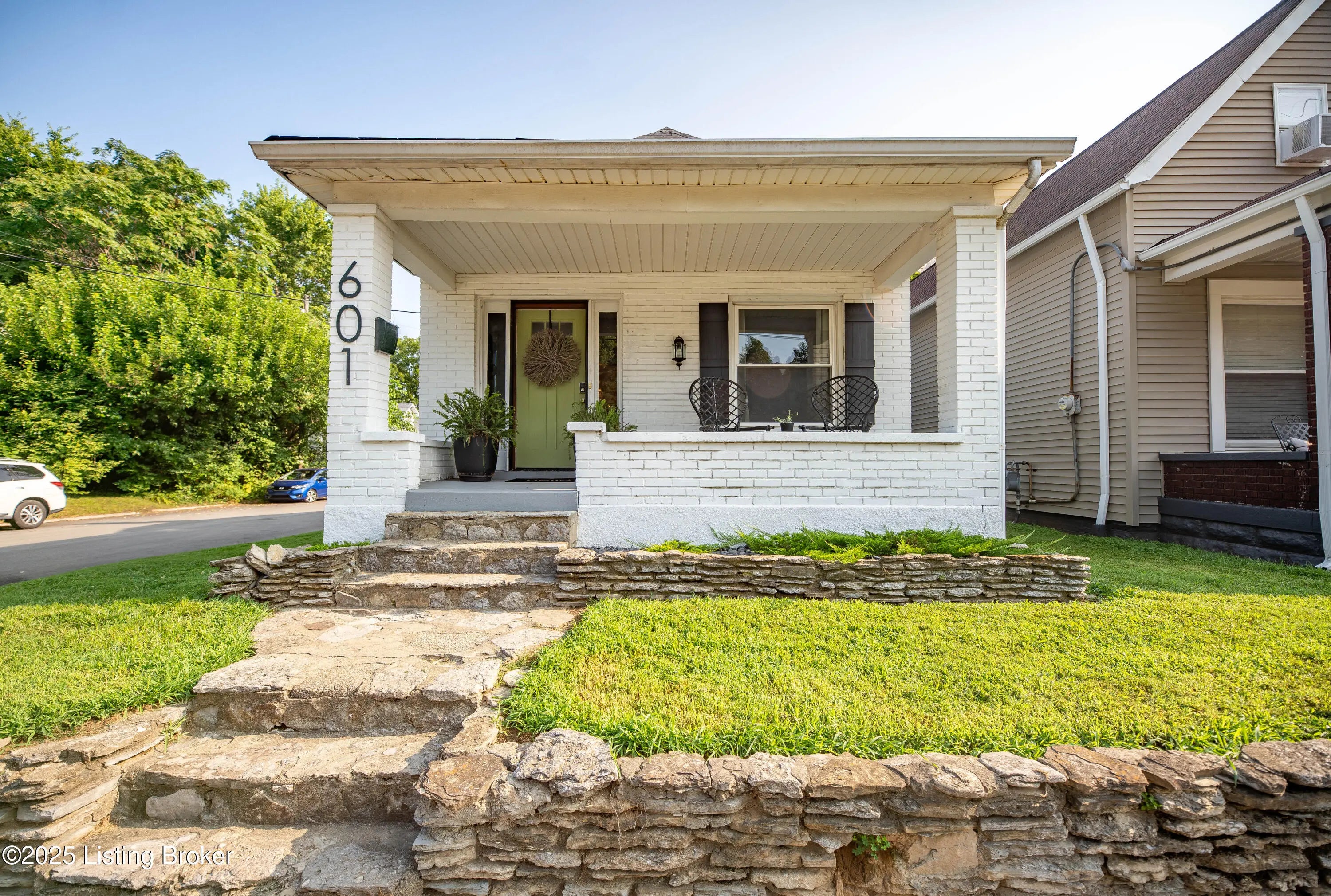 Photo of Listing #1713450