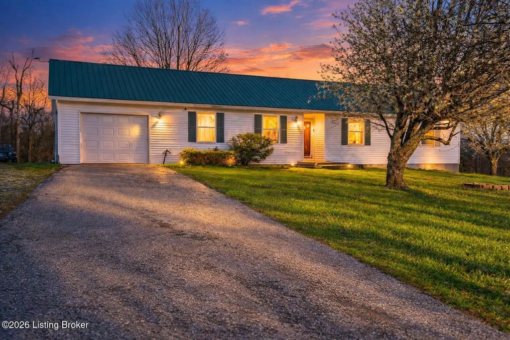 1336 Tracy Rd, Lawrenceburg