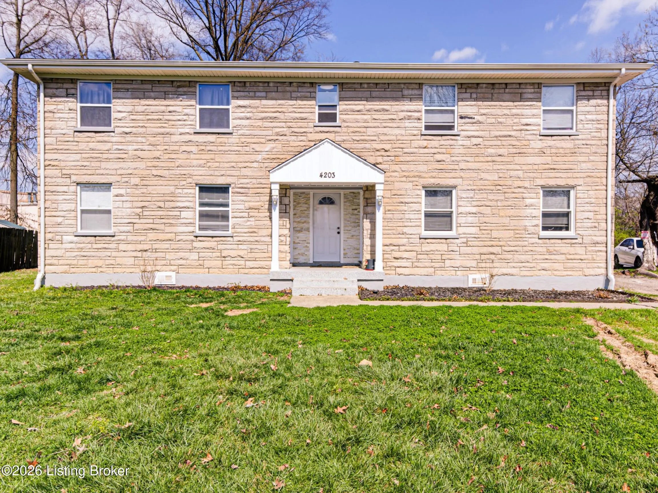 Photo of Listing #1713406