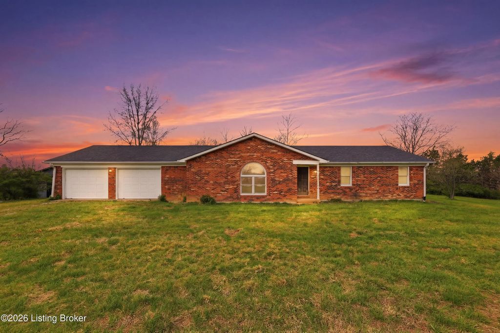1065 Highview Dr, Lawrenceburg