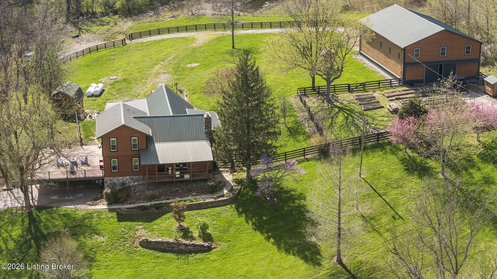 Photo of Listing #1713414