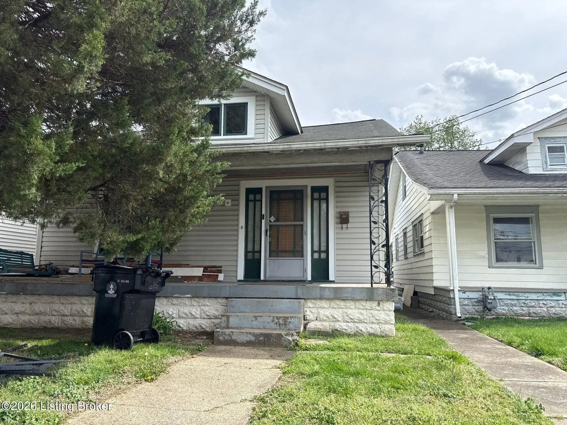 Photo of Listing #1713400