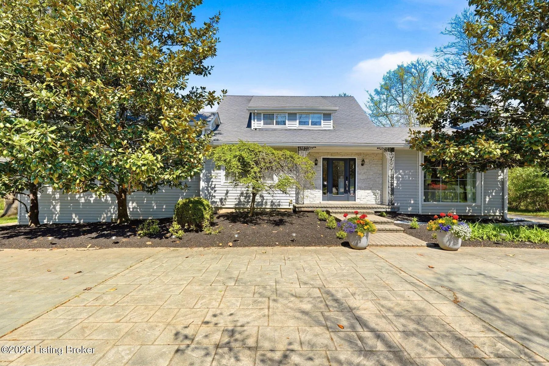 Photo of Listing #1713523