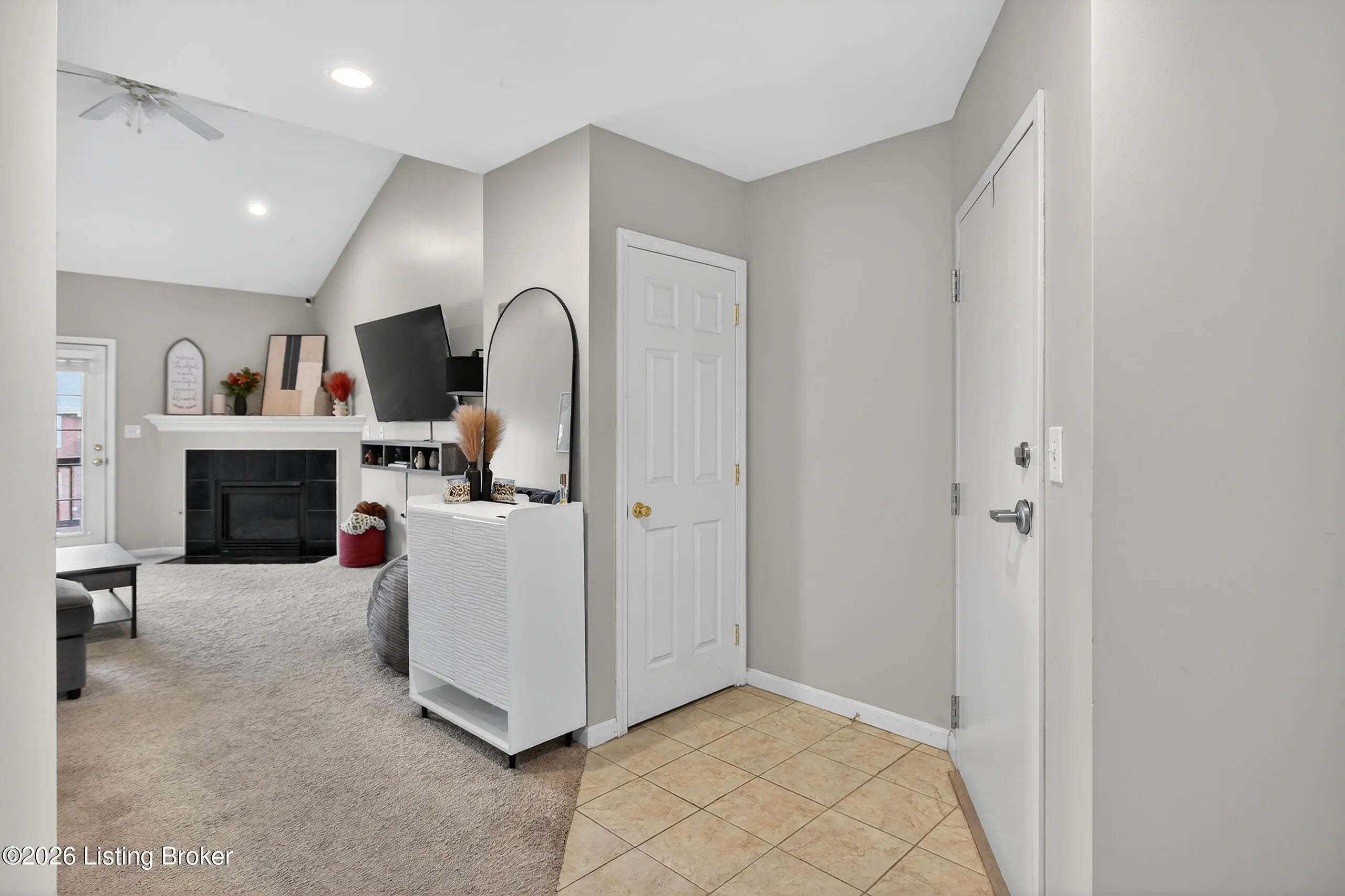 Photo of Listing #1713552