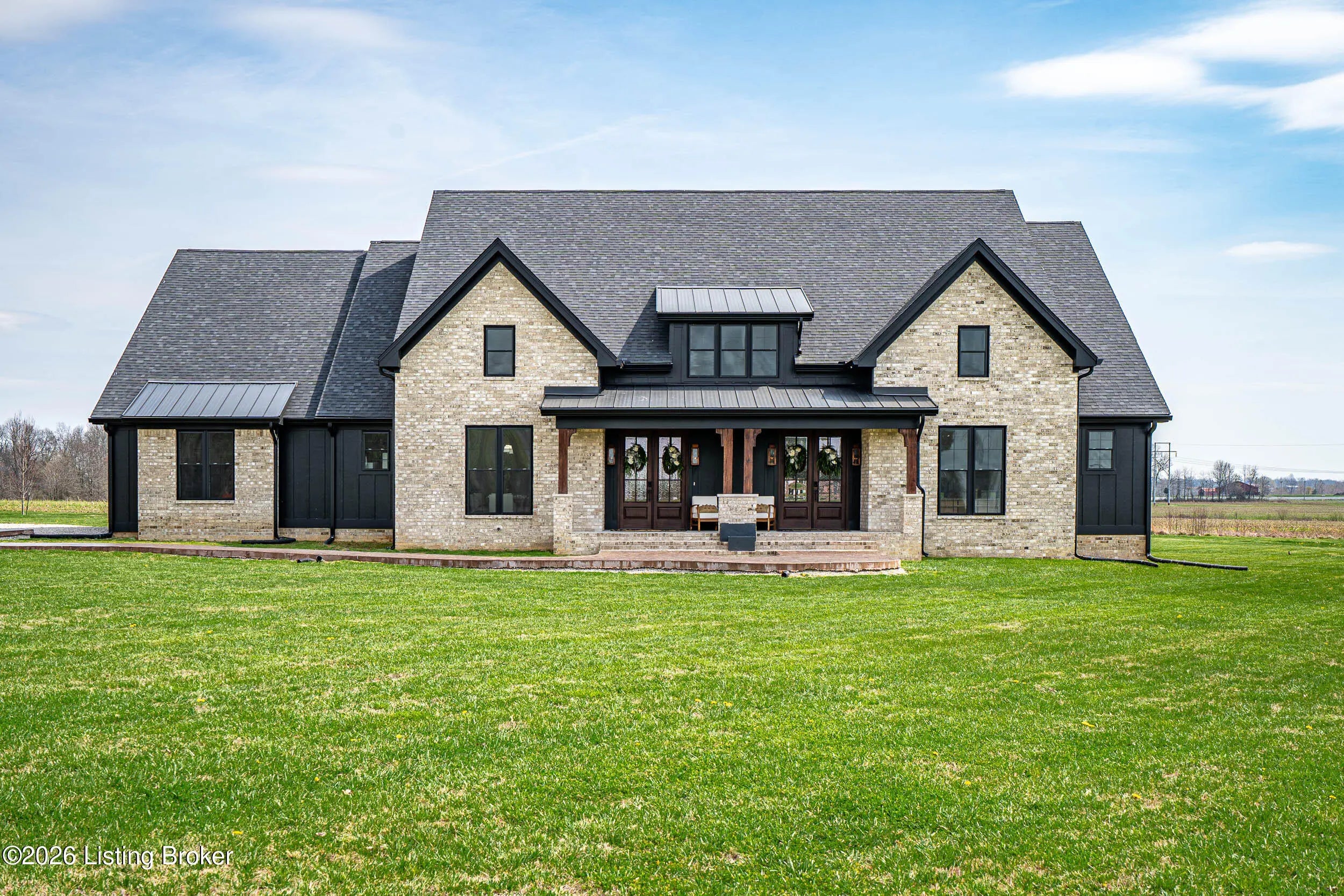 Photo of Listing #1715138