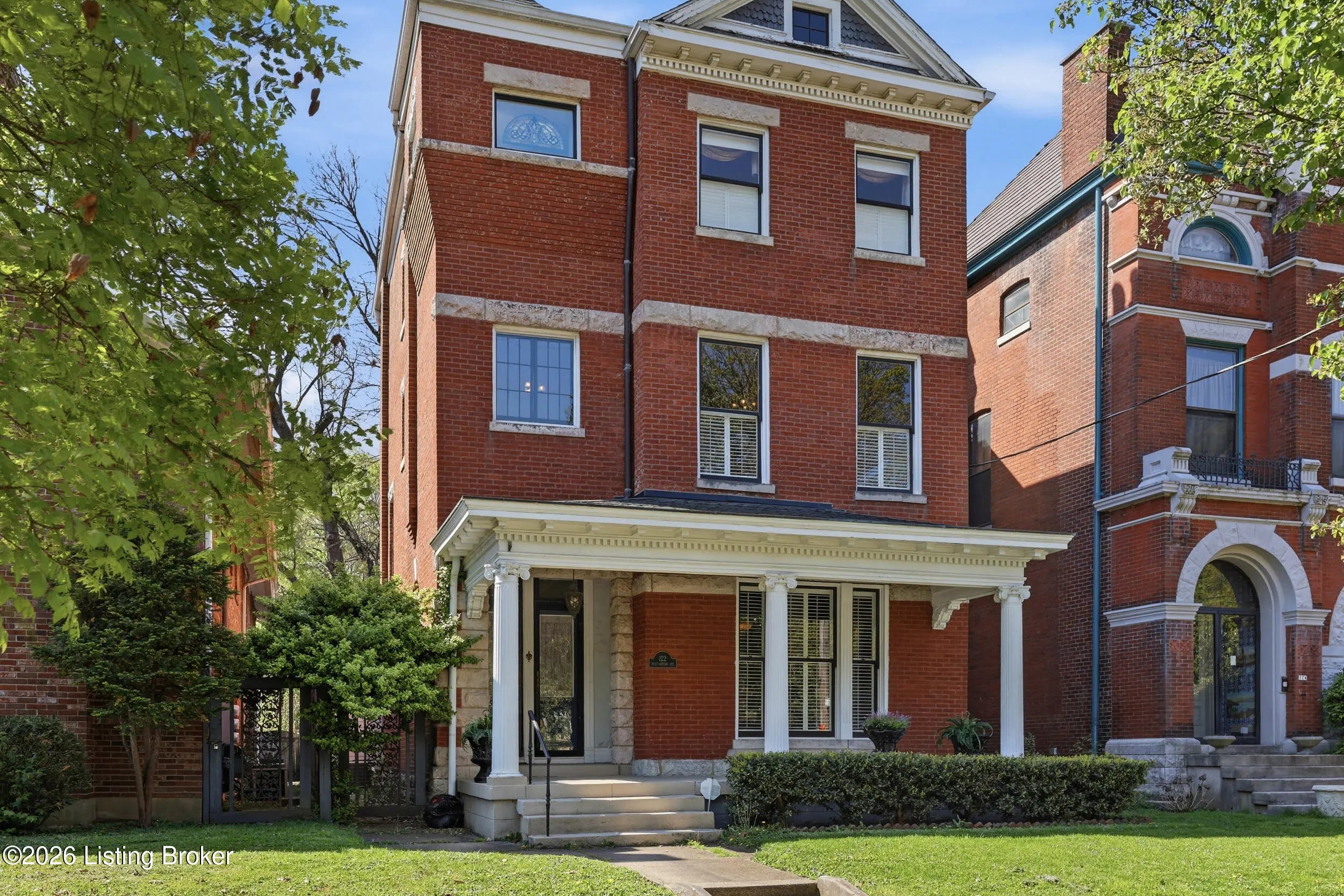 Photo of Listing #1714317