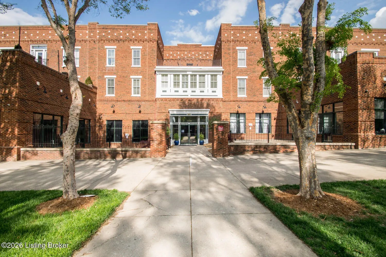 Photo of Listing #1714117