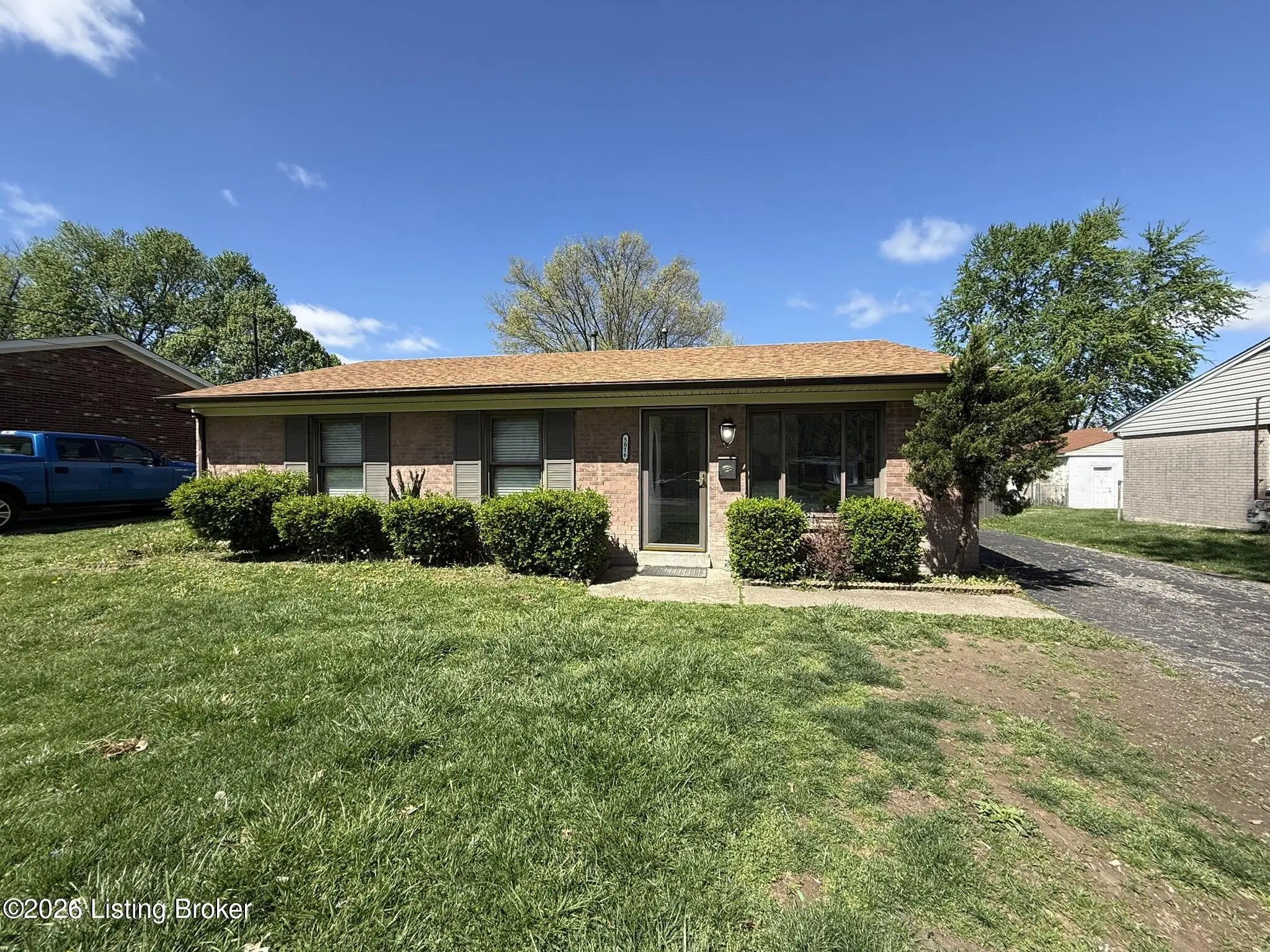 Photo of Listing #1713575