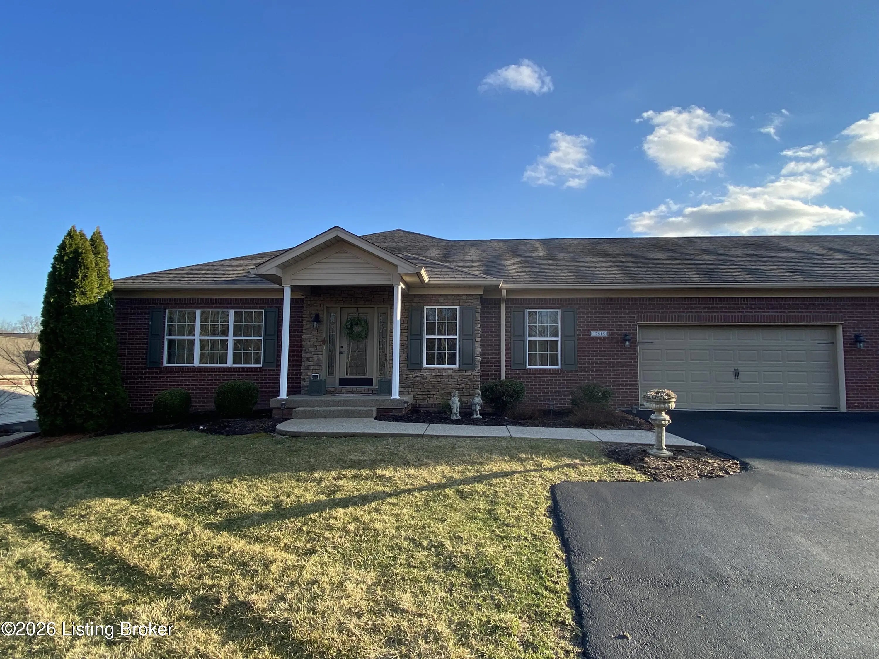 Photo of Listing #1713732