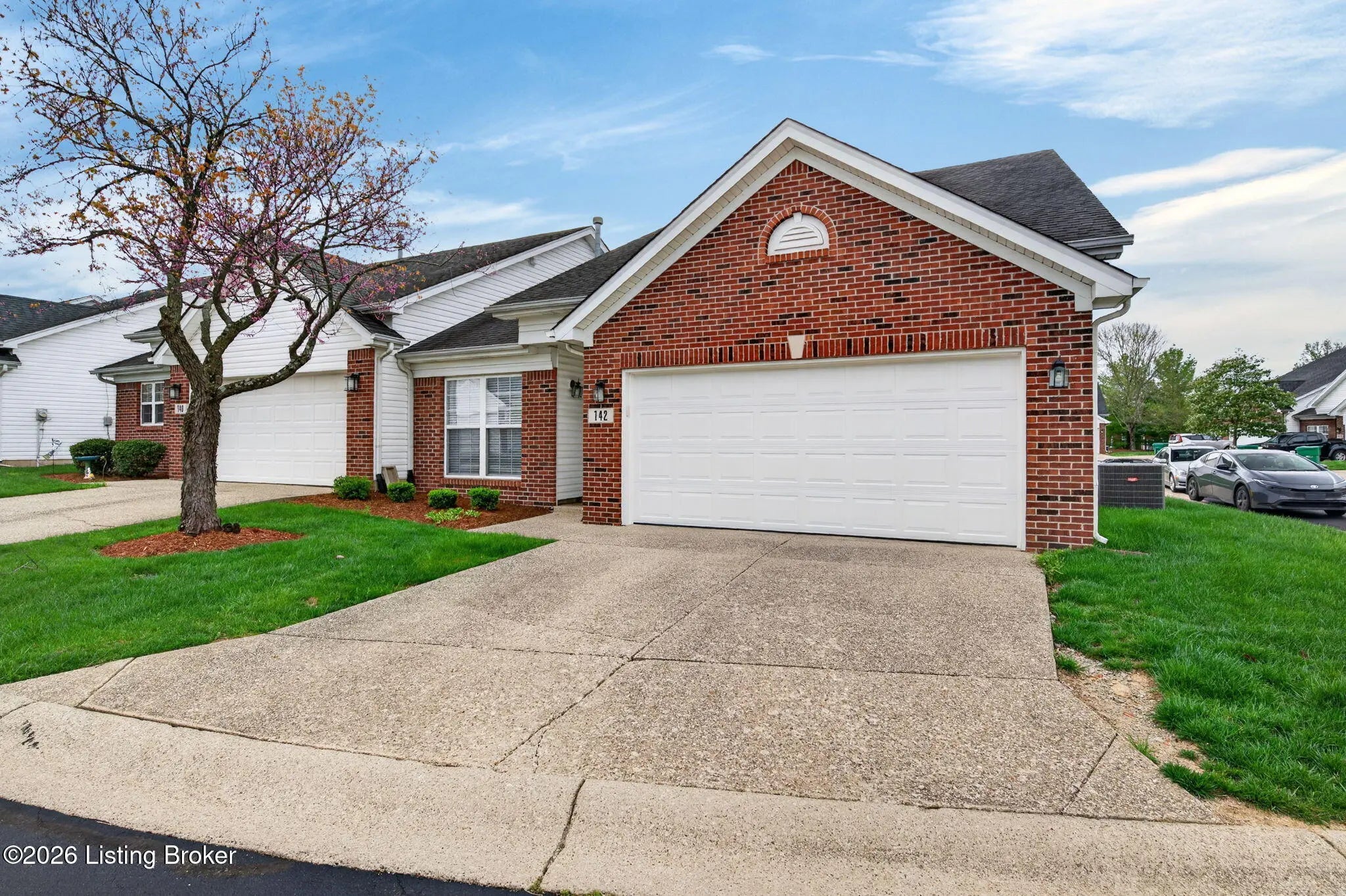 Photo of Listing #1714037