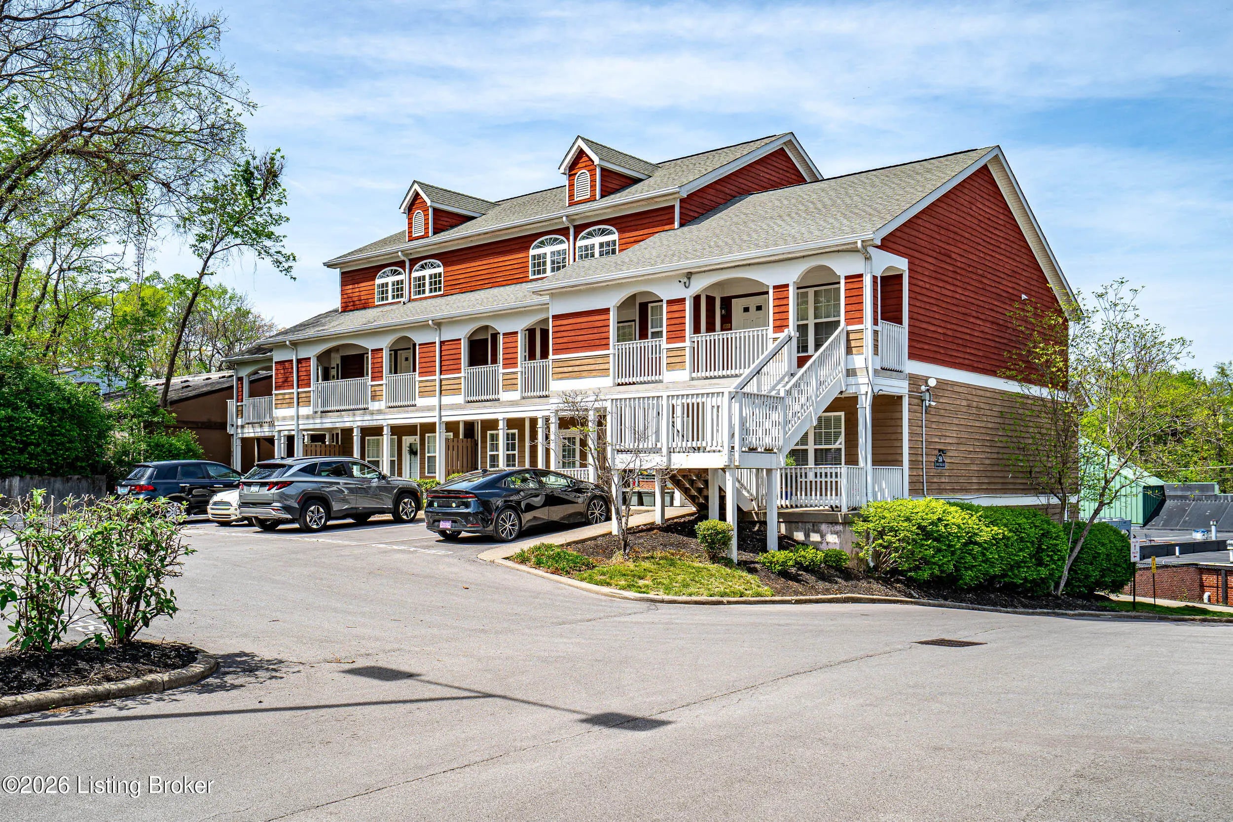 Photo of Listing #1714008