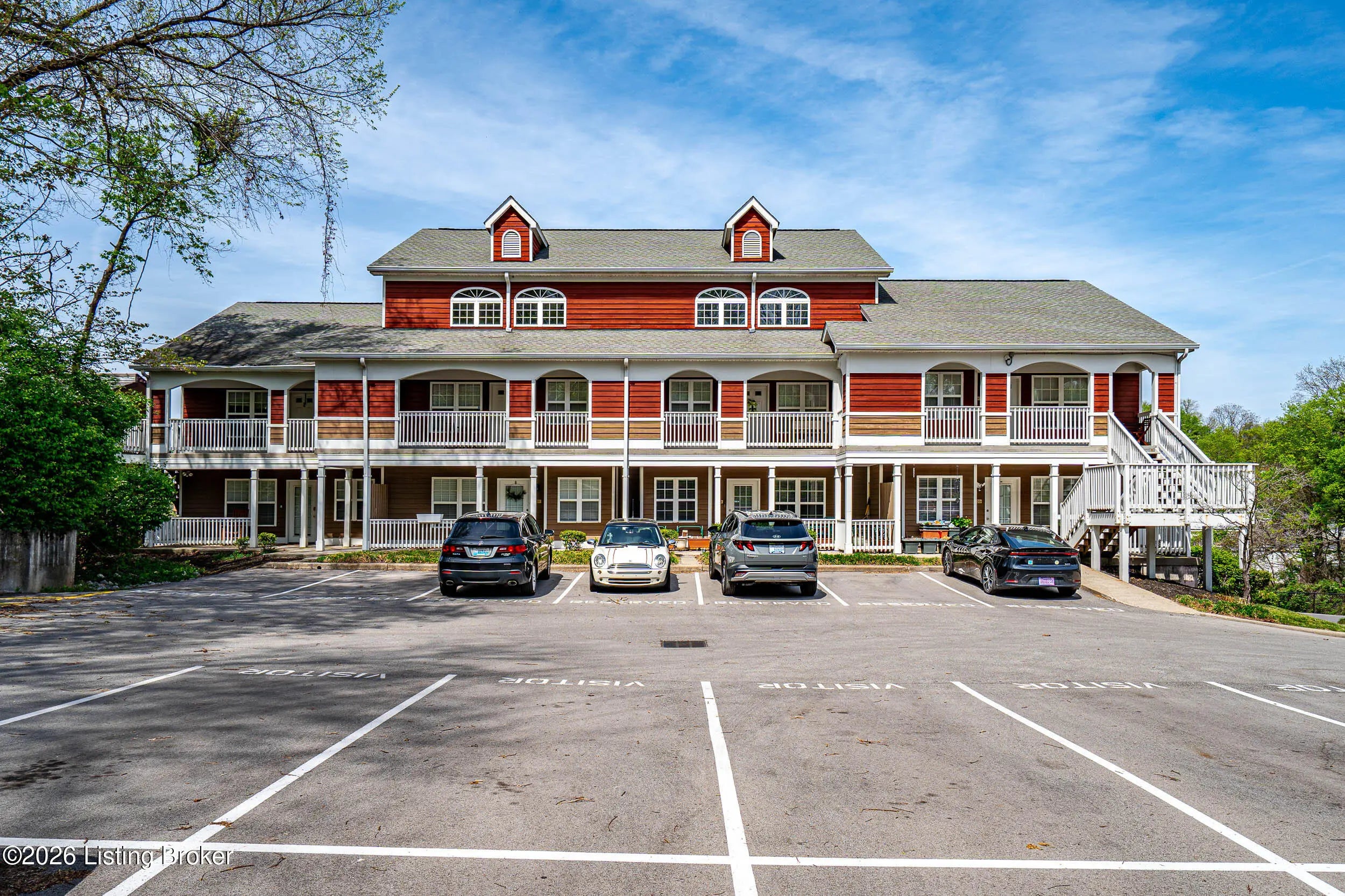 Photo of Listing #1714008