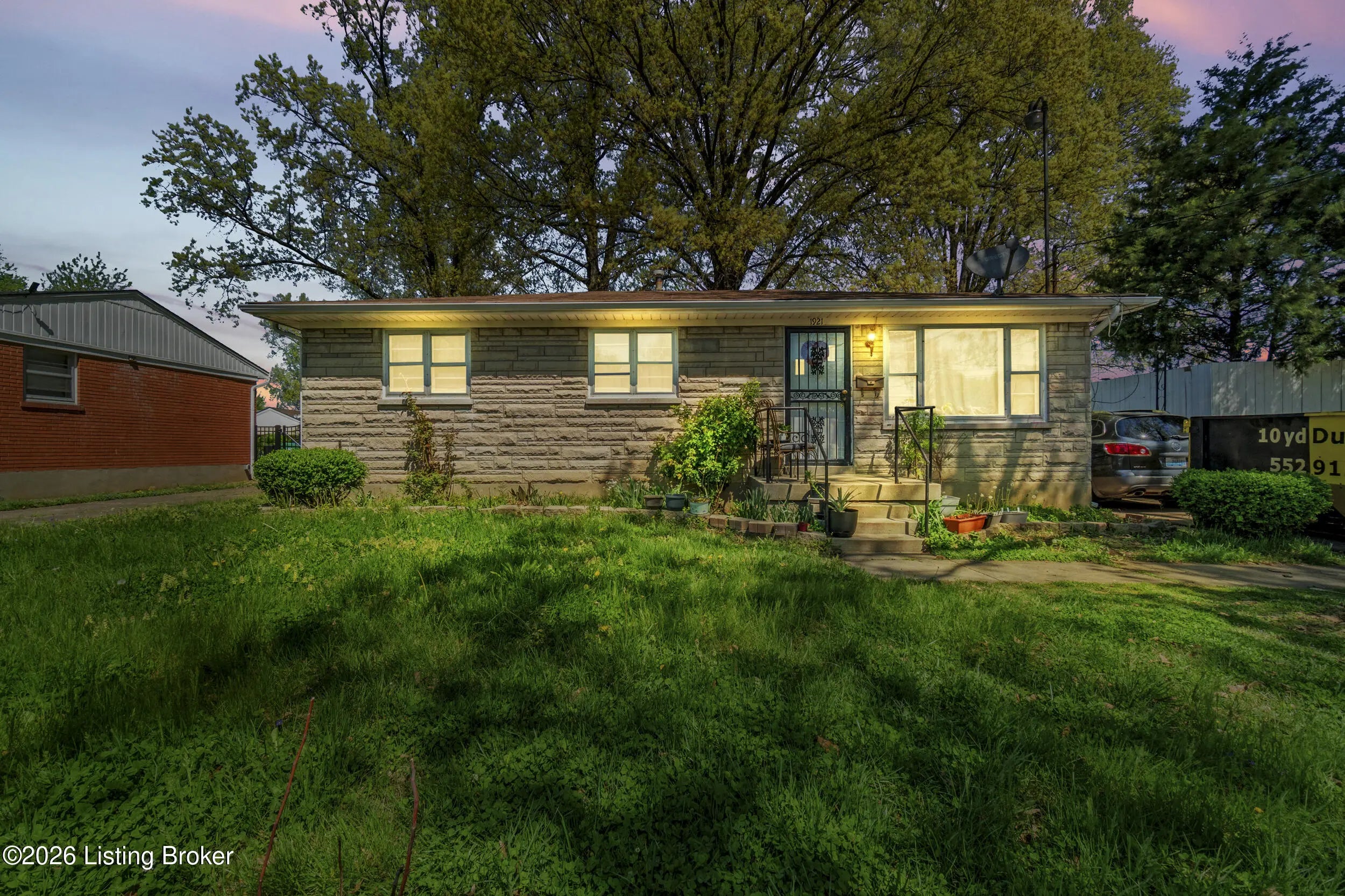 Photo of Listing #1713666