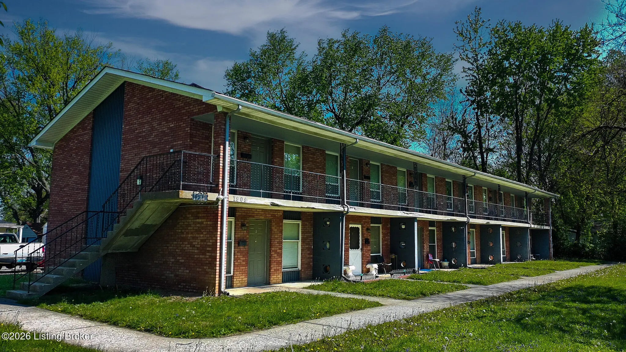 Photo of Listing #1713938