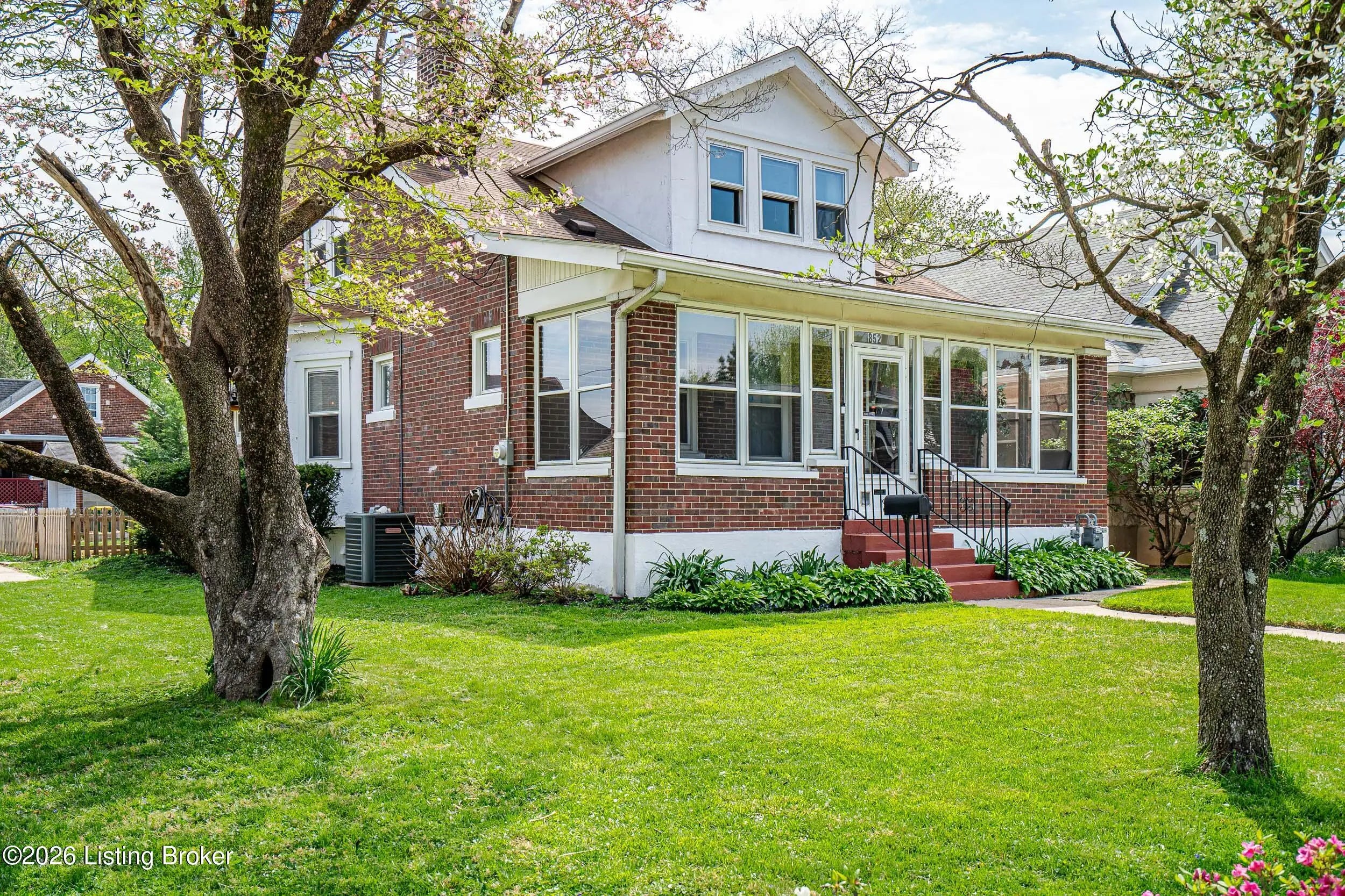 Photo of Listing #1714156