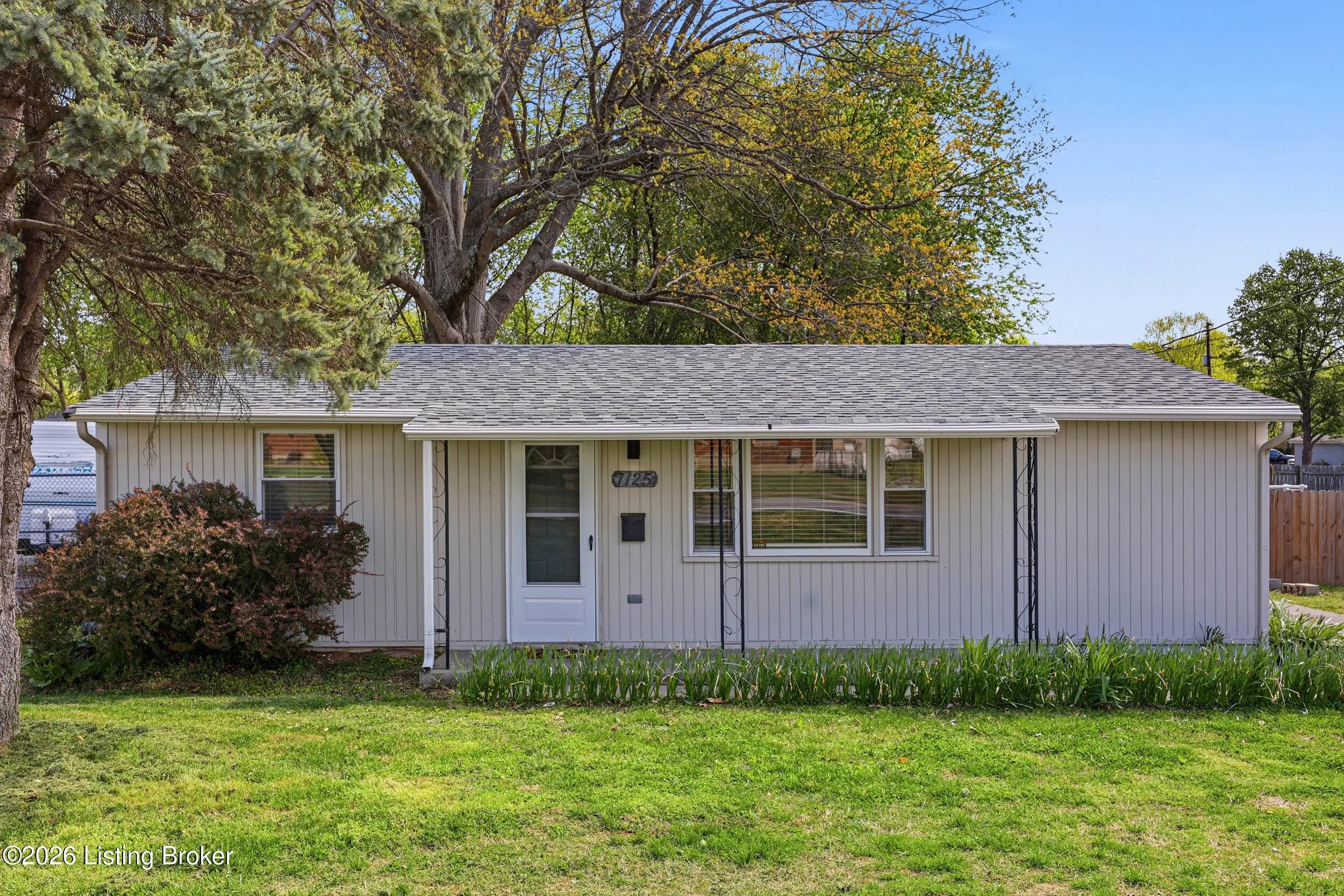 Photo of Listing #1713751