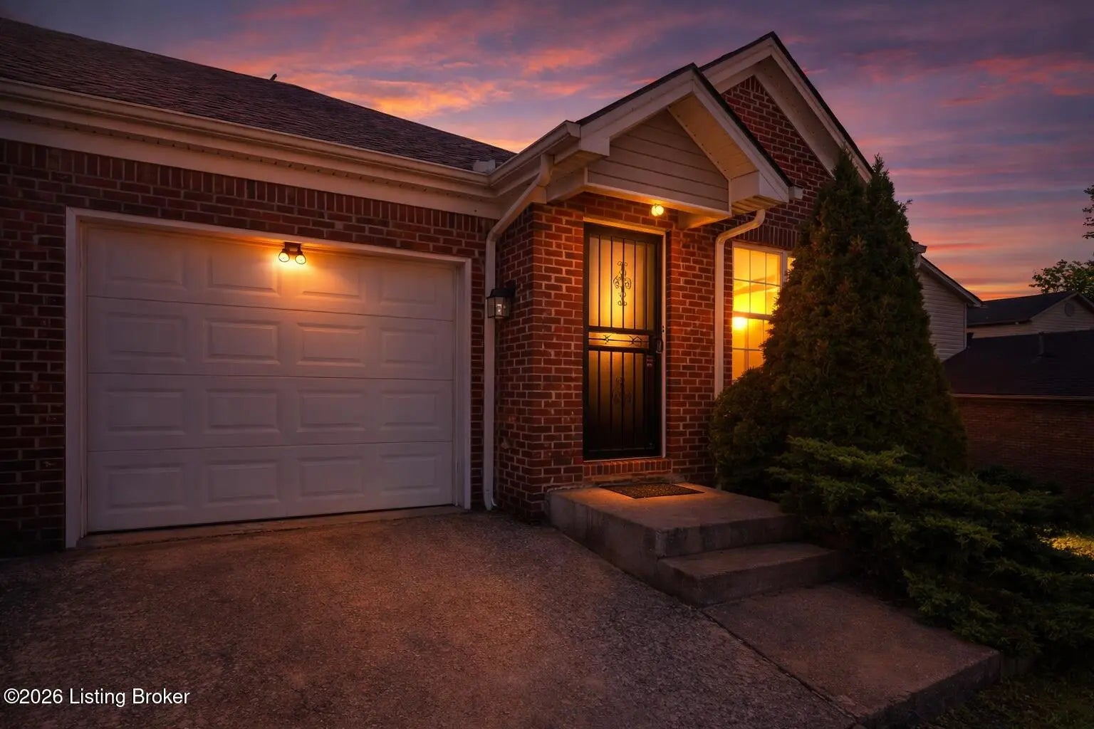 Photo of Listing #1713739