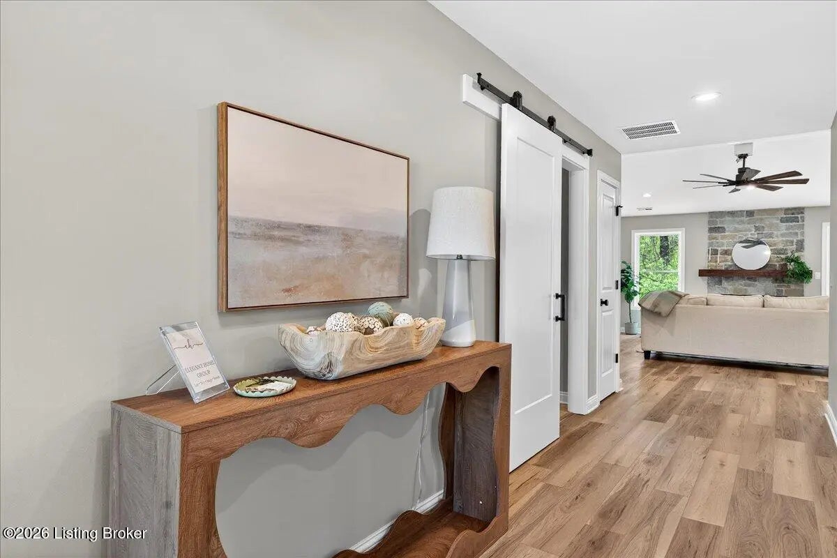 Photo of Listing #1713925