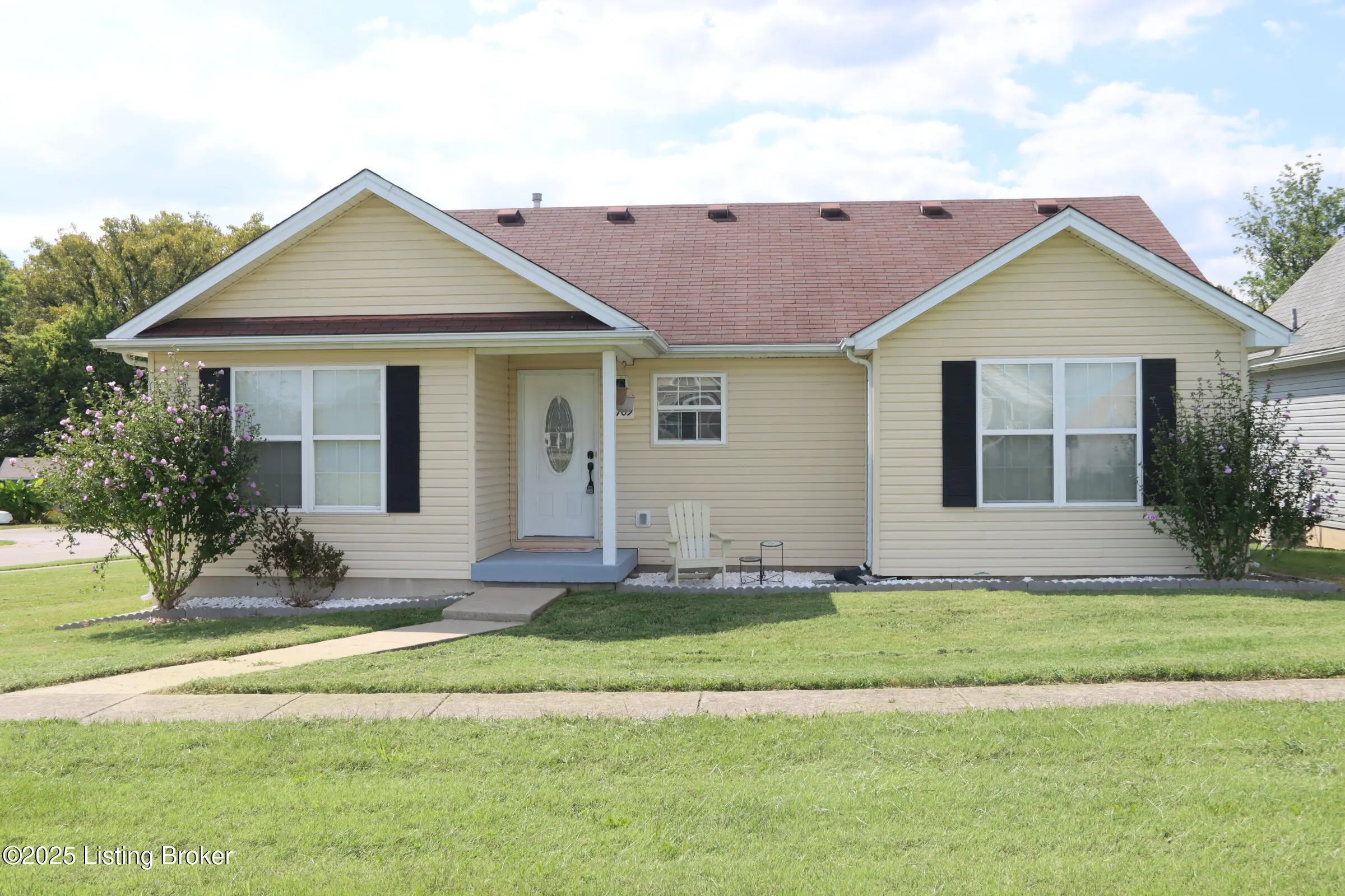 Photo of Listing #1713803