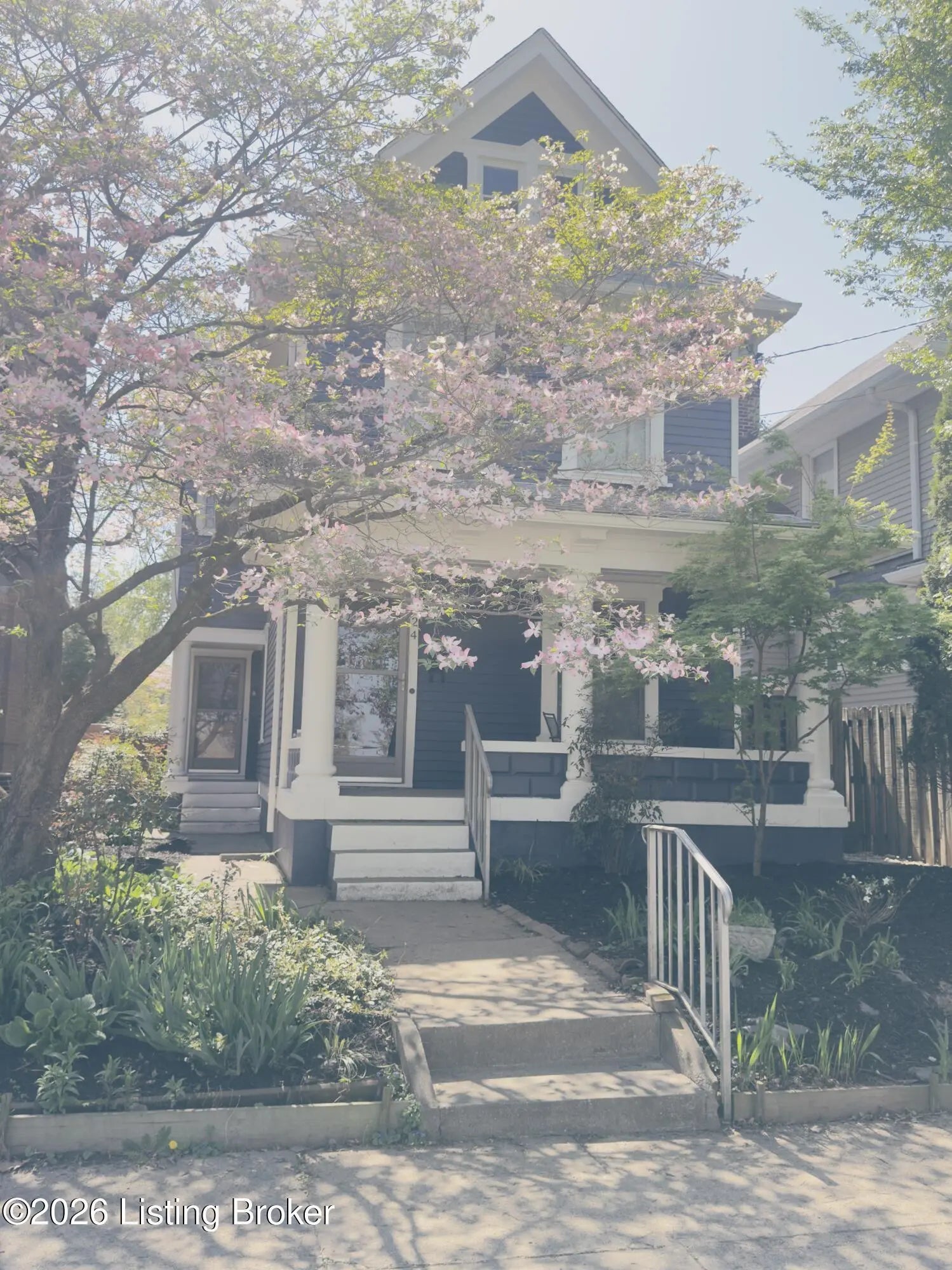 Photo of Listing #1713877