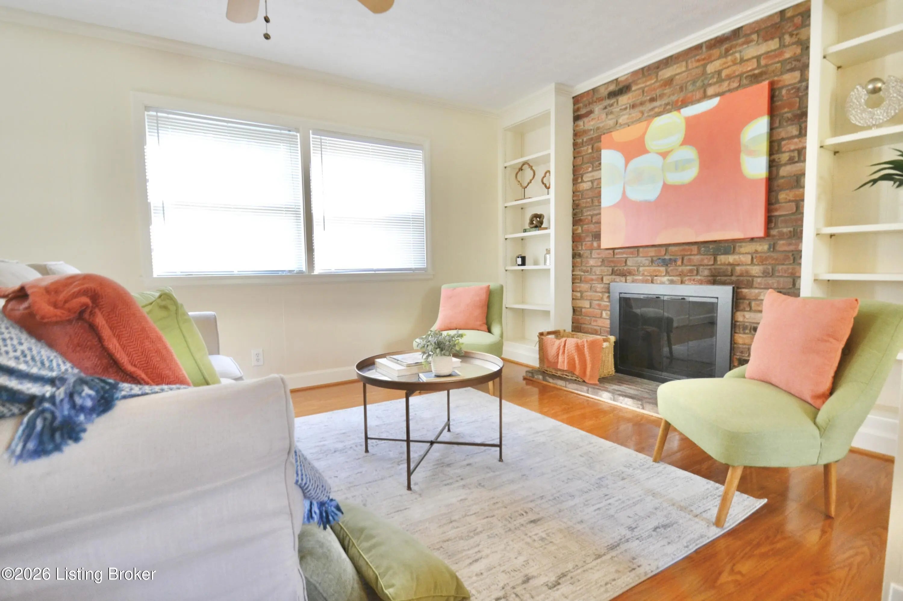 Photo of Listing #1713898