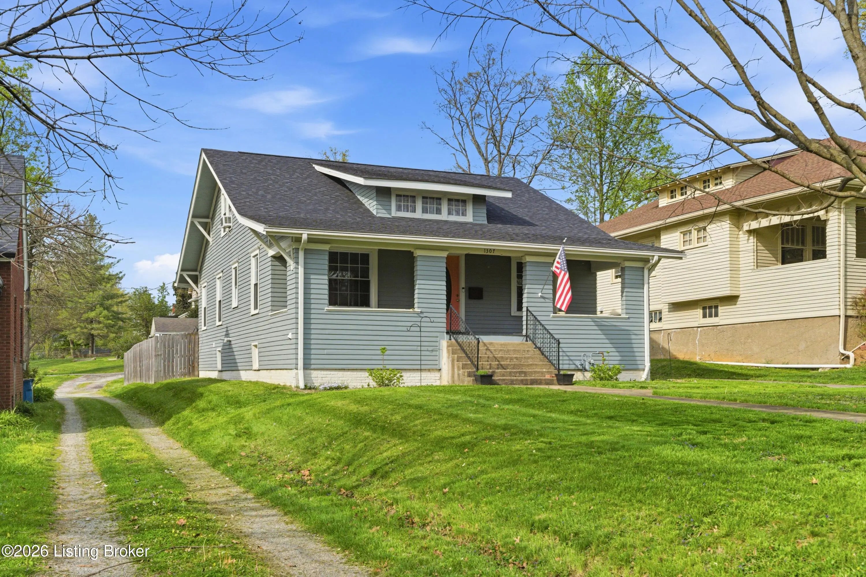 Photo of Listing #1714016