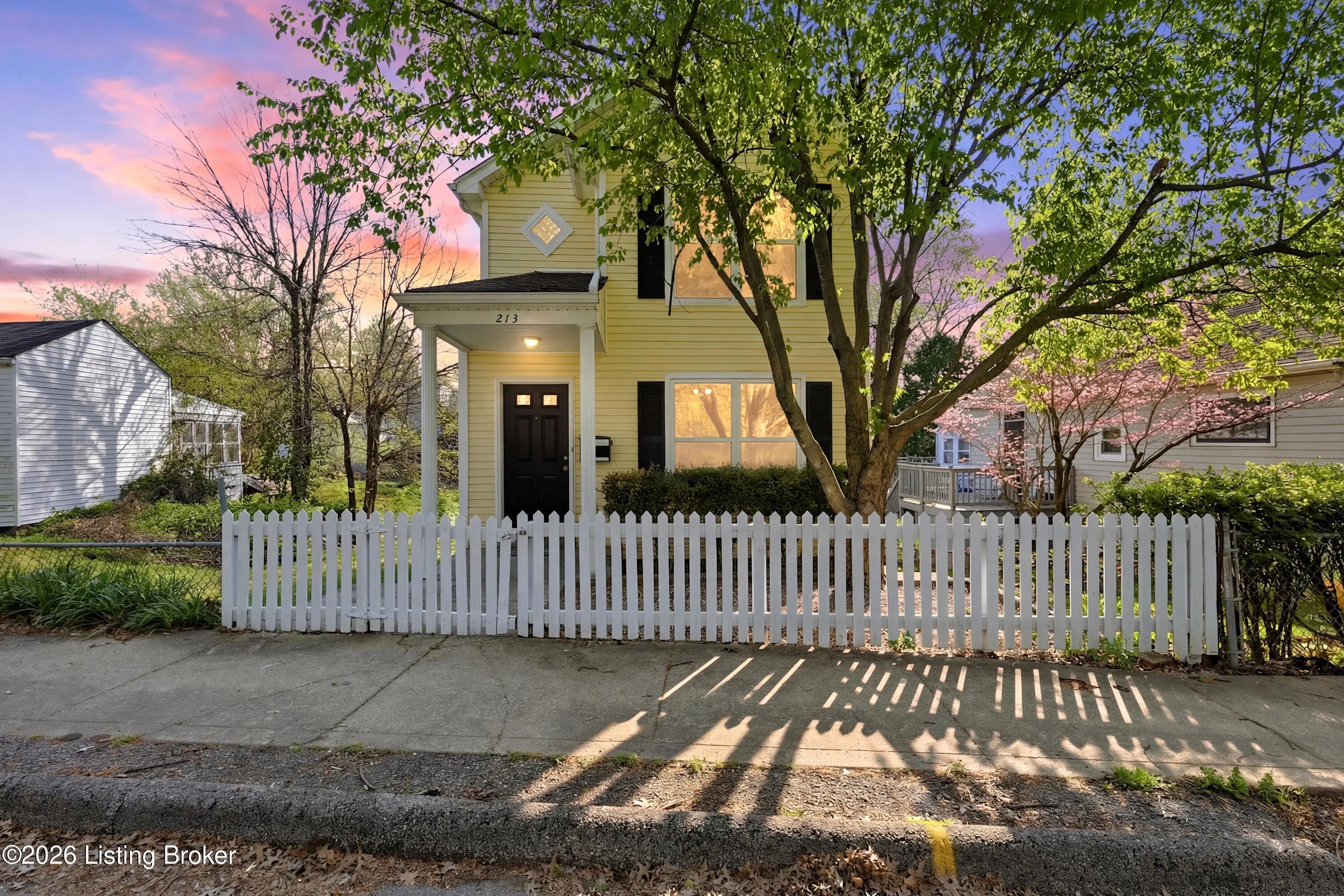 Photo of Listing #1713910