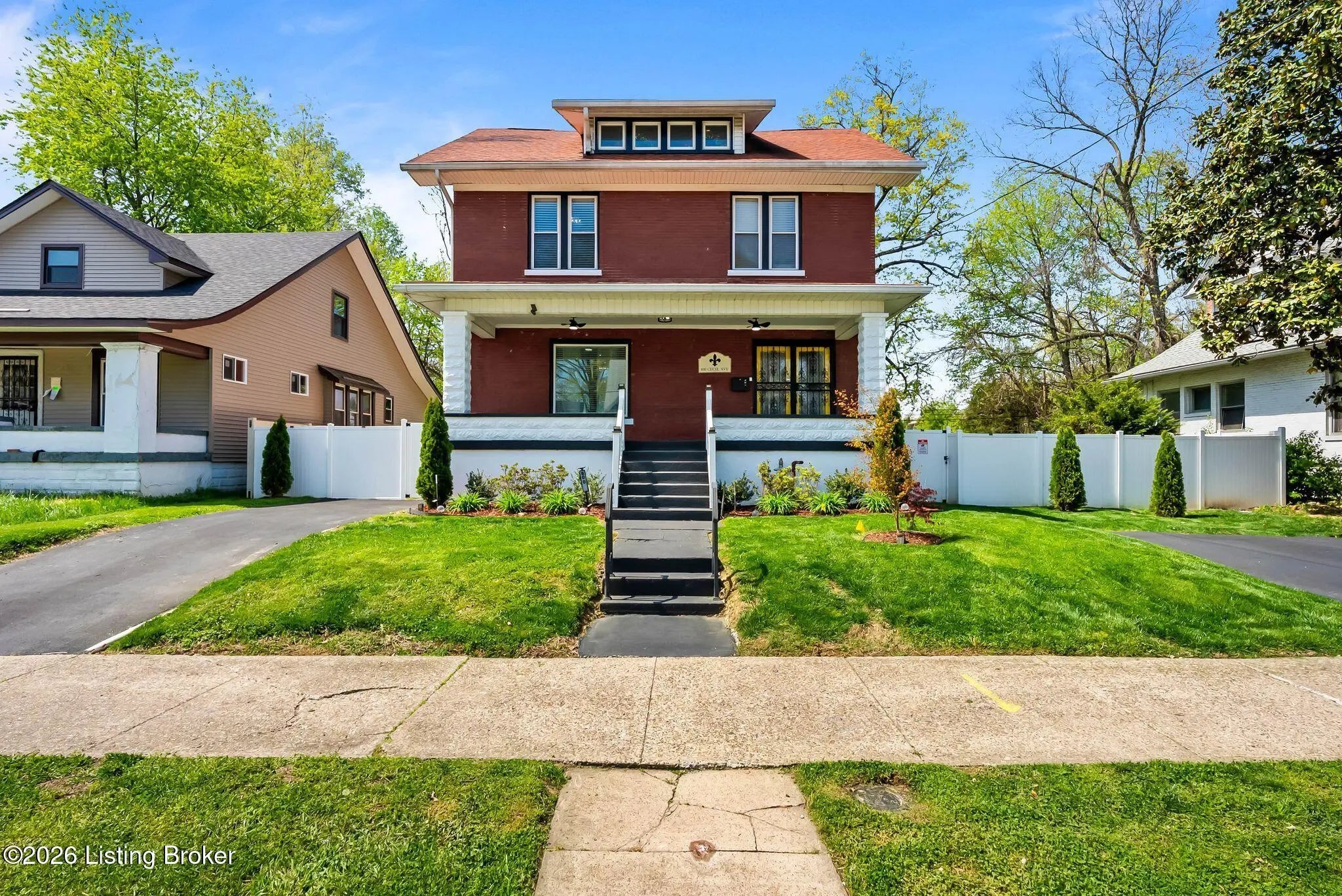 Photo of Listing #1713994