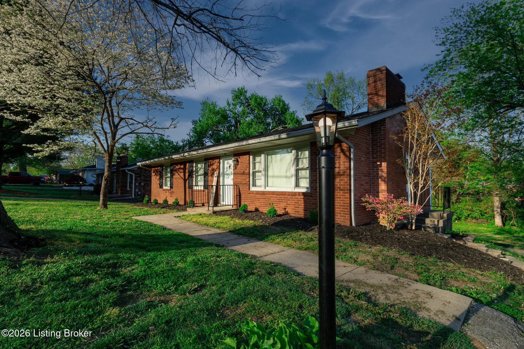 Photo of Listing #1713923