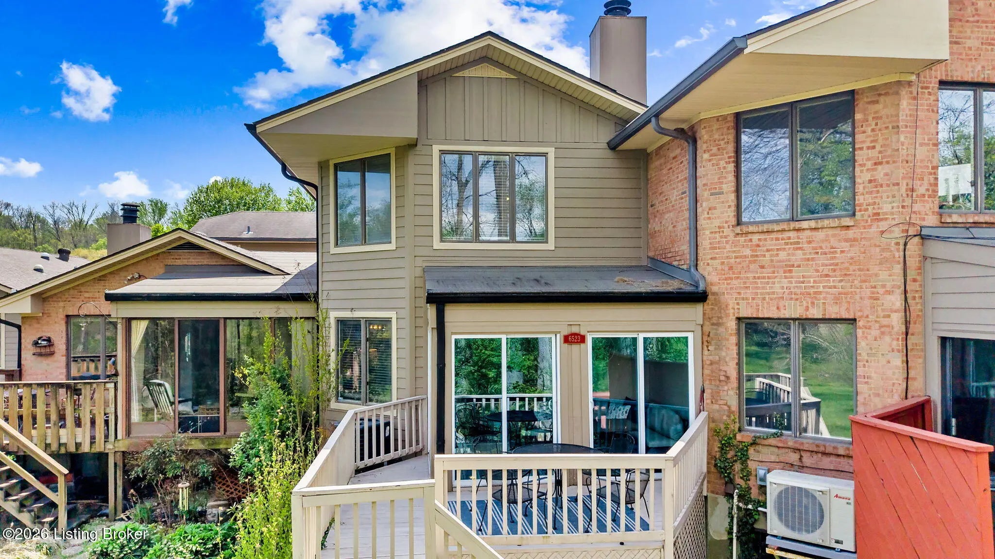 Photo of Listing #1714088