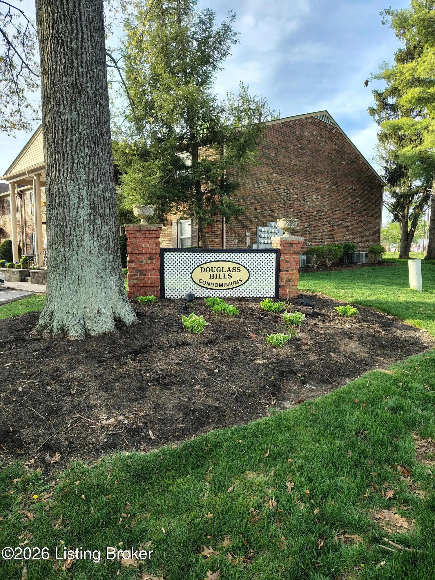 Photo of Listing #1714580