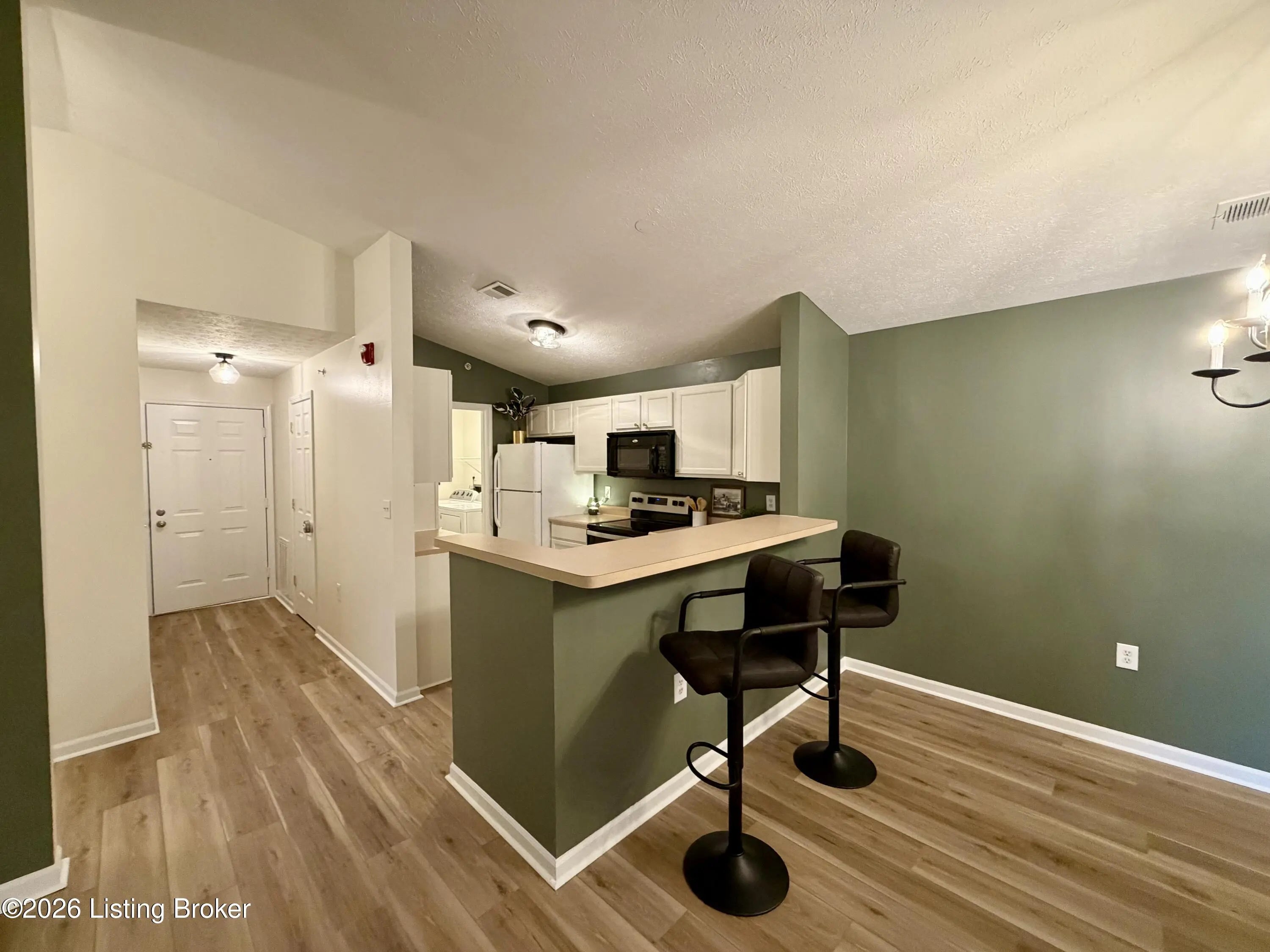 Photo of Listing #1714107