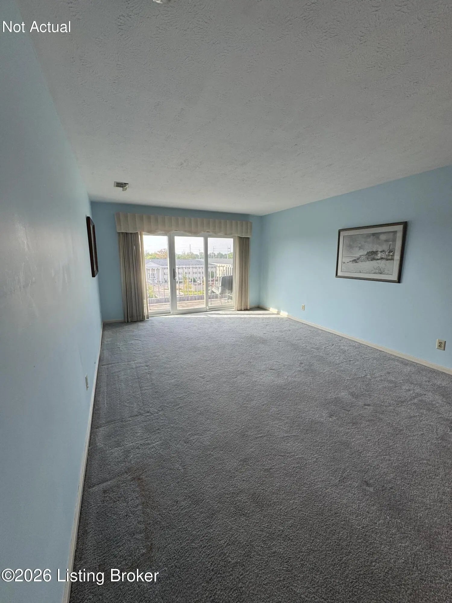 Photo of Listing #1714189