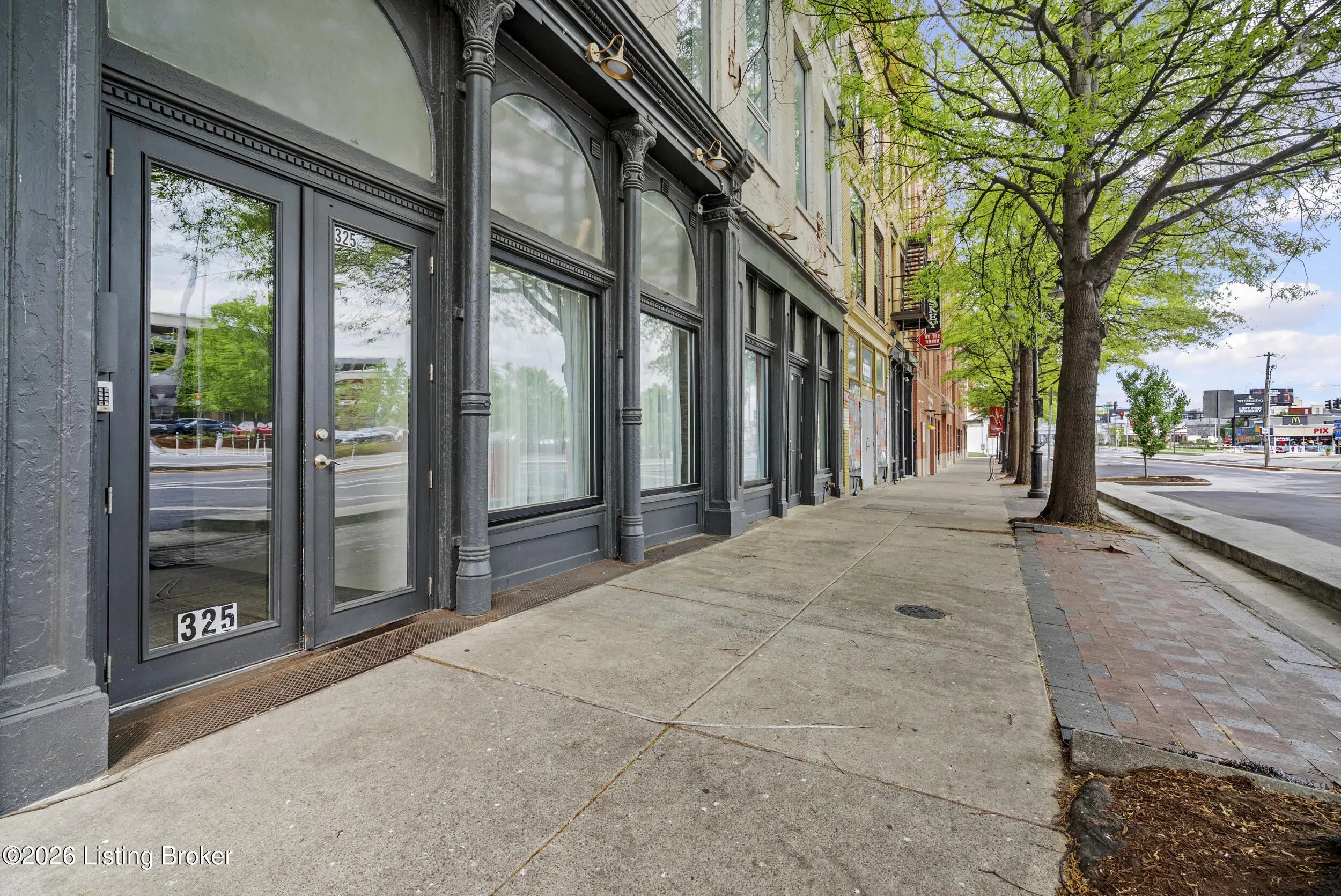 Photo of Listing #1714672