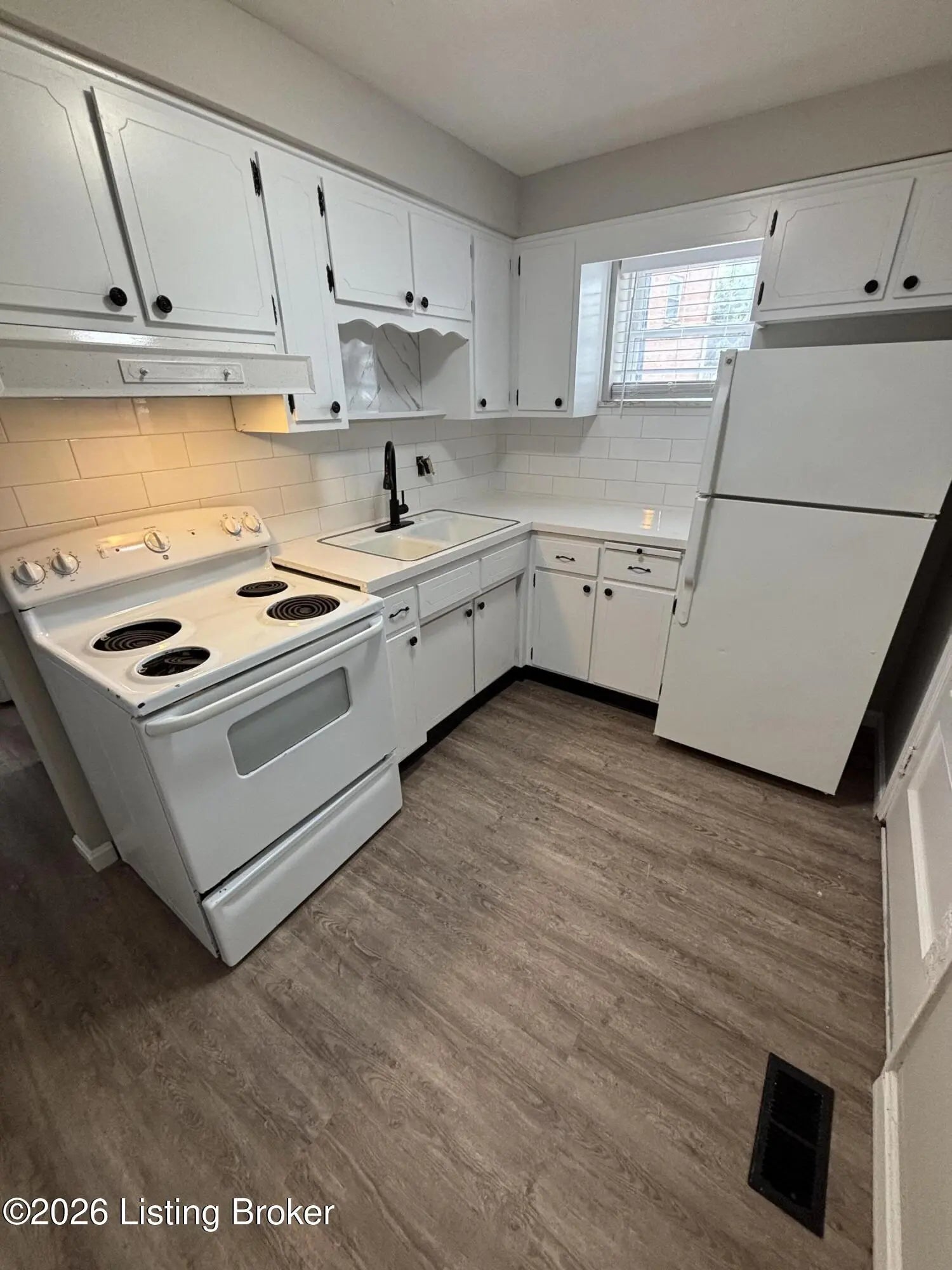 Photo of Listing #1714215