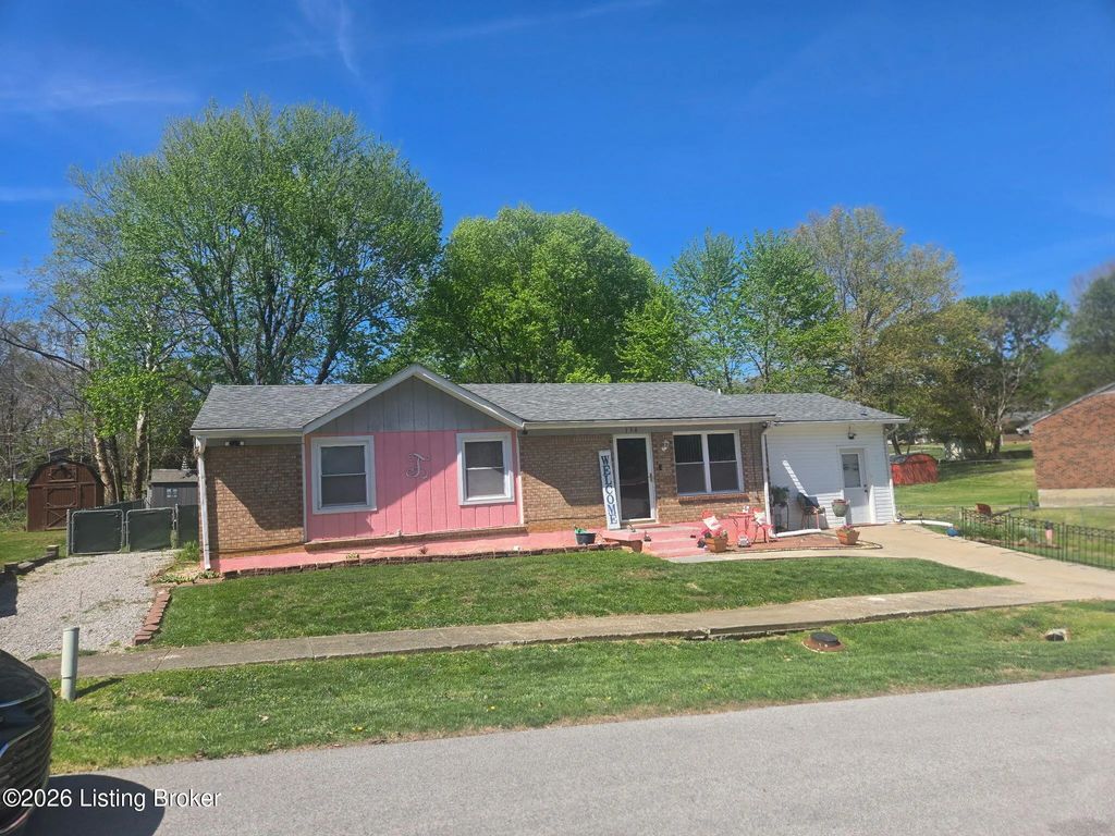 130 Bivins Ct, Radcliff