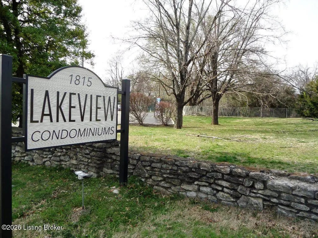 Photo of Listing #1715105