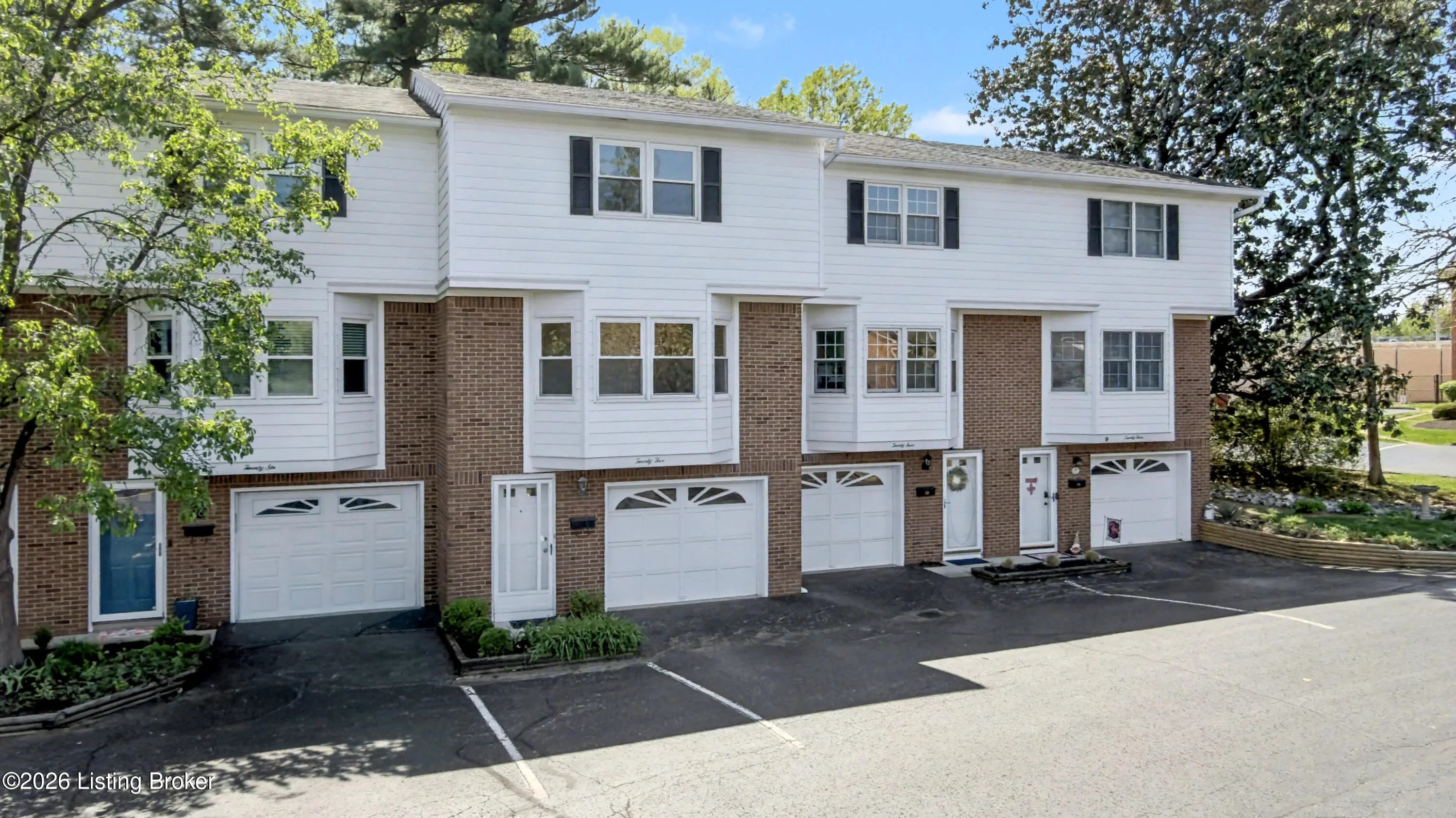 Photo of Listing #1714429