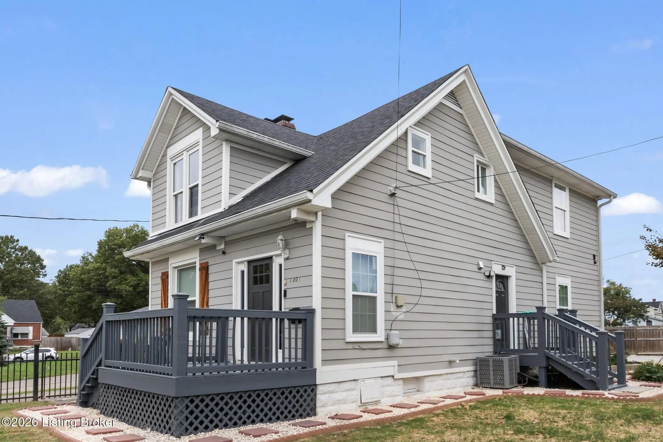 Photo of Listing #1714345