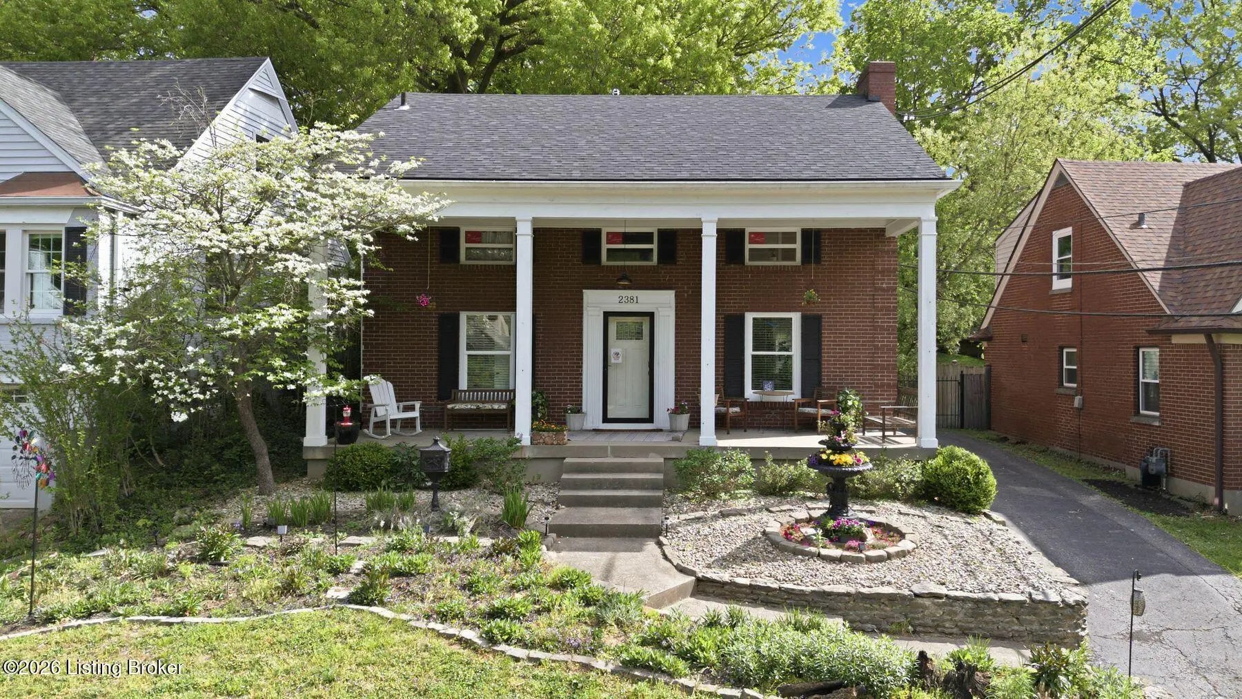 Photo of Listing #1714370