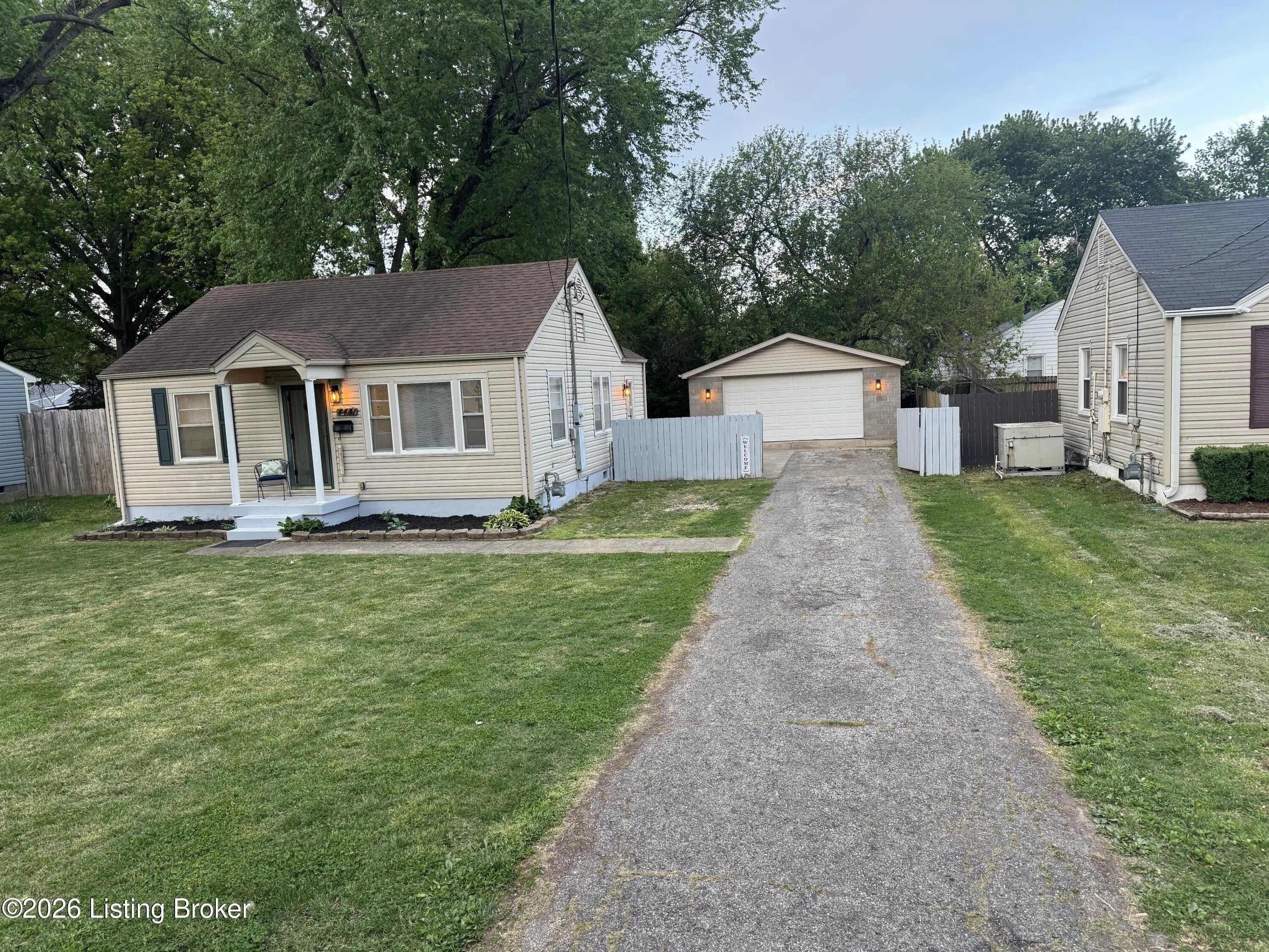 Photo of Listing #1714732