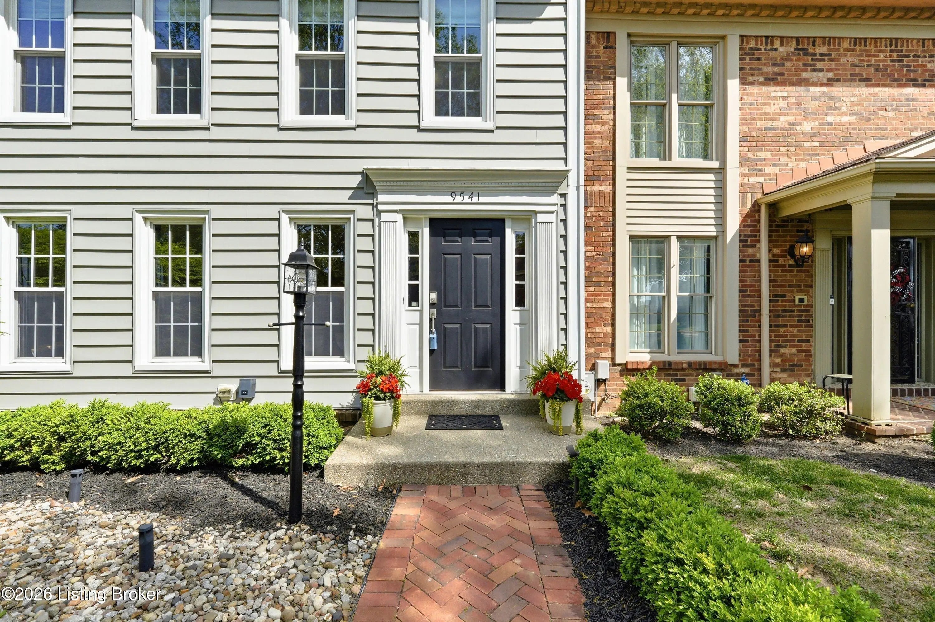 Photo of Listing #1715151