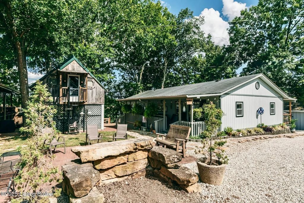 498 Rainbow Knob Ln, McDaniels