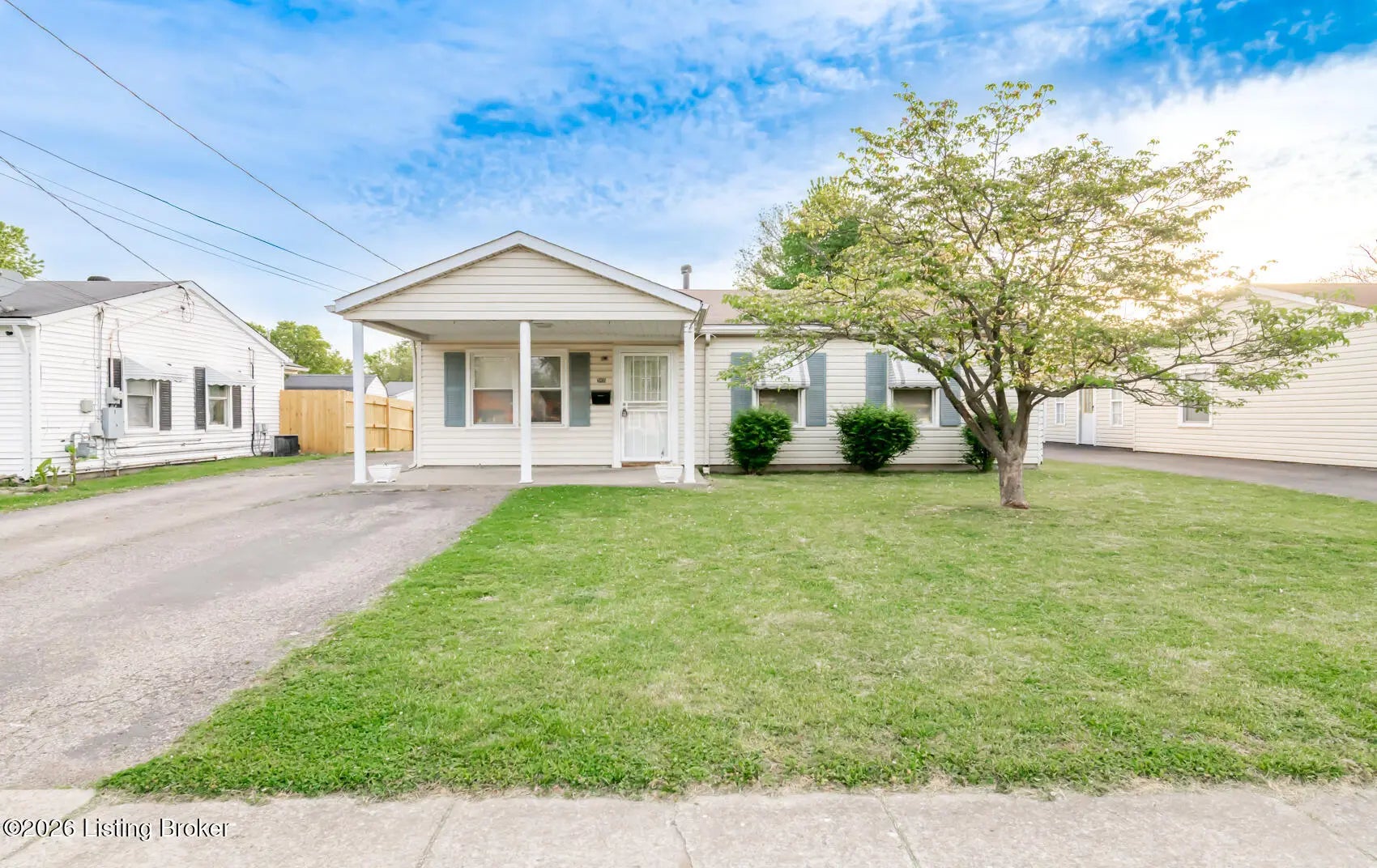 Photo of Listing #1714500