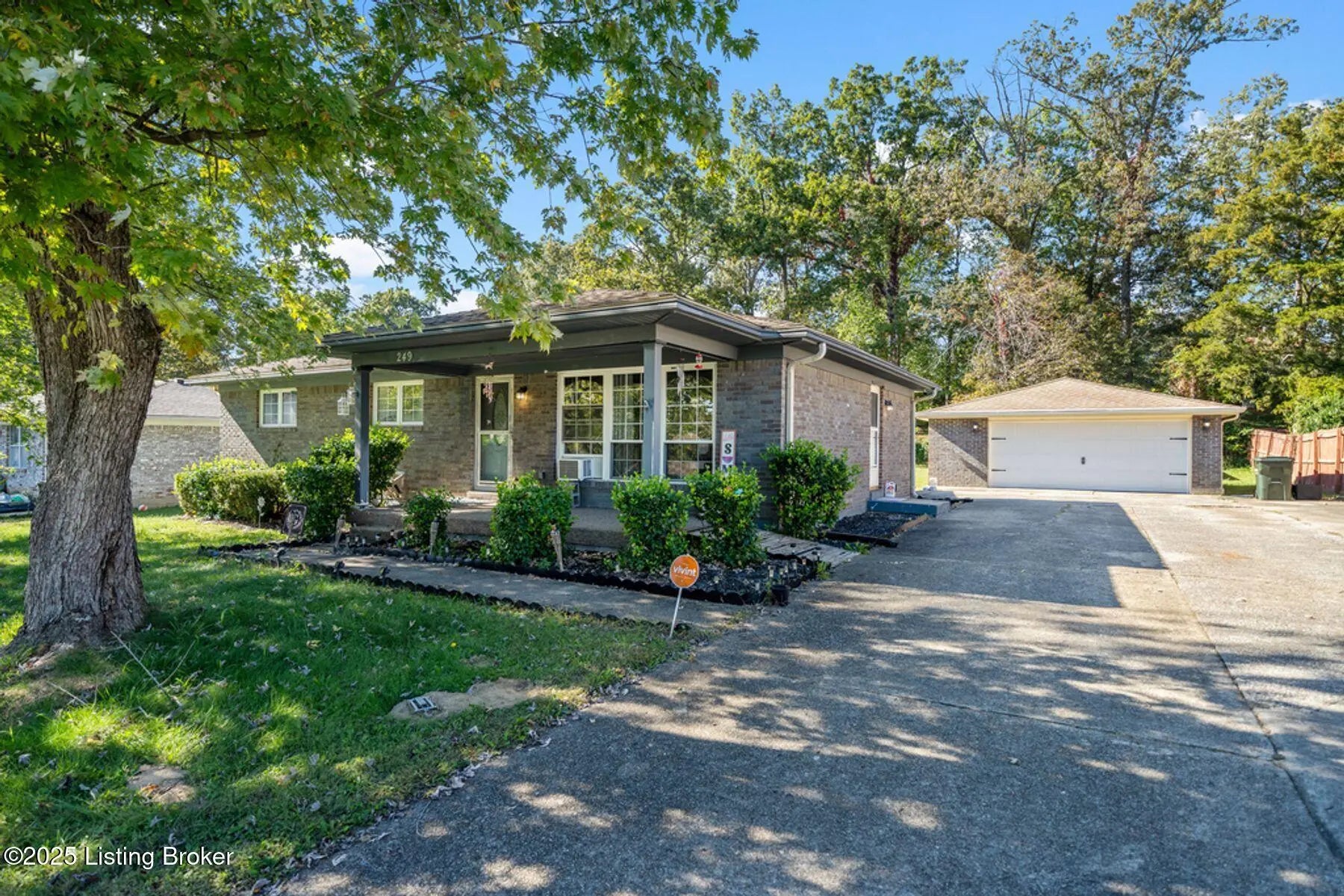 Photo of Listing #1714651