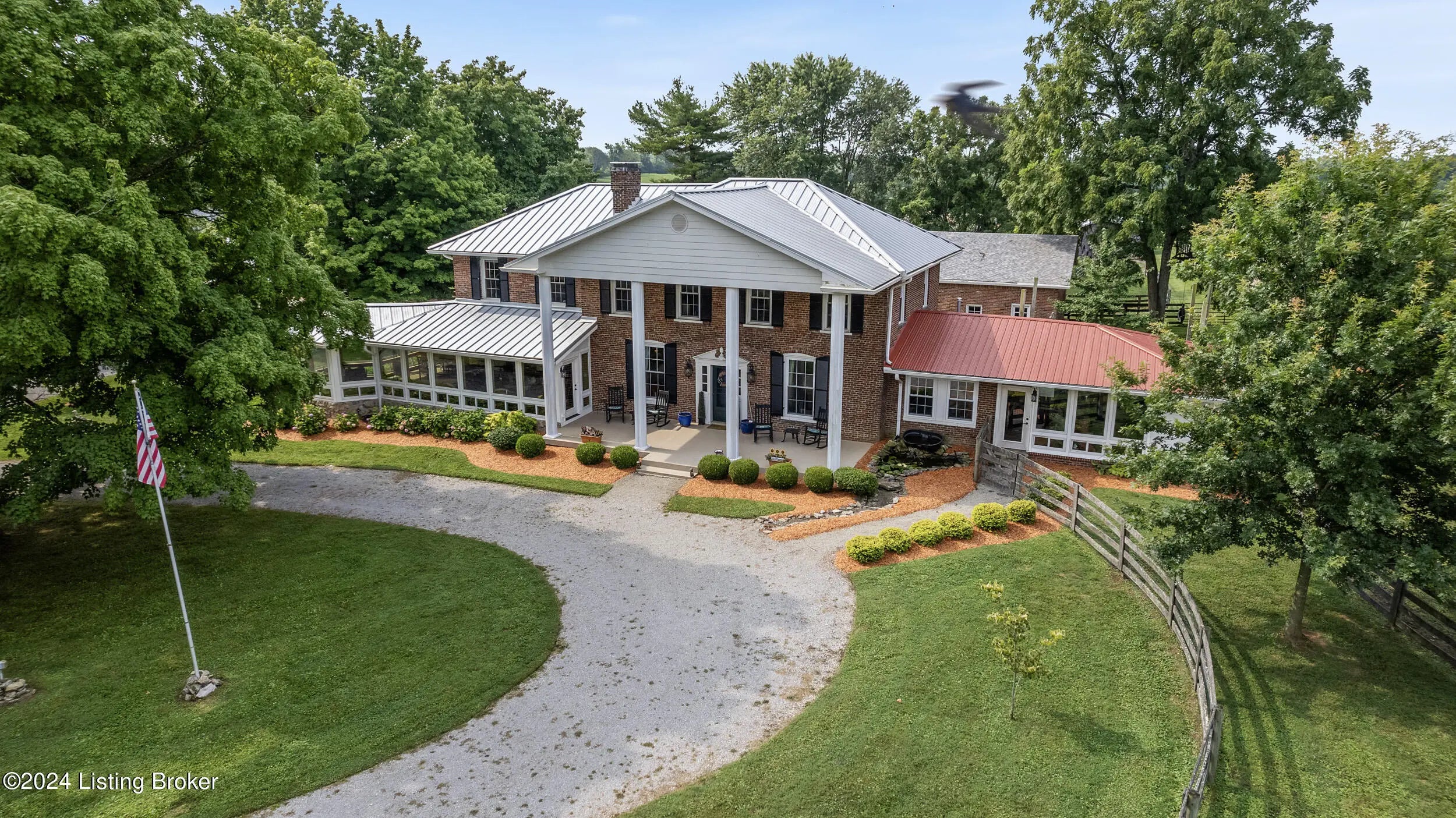 Photo of Listing #1714943