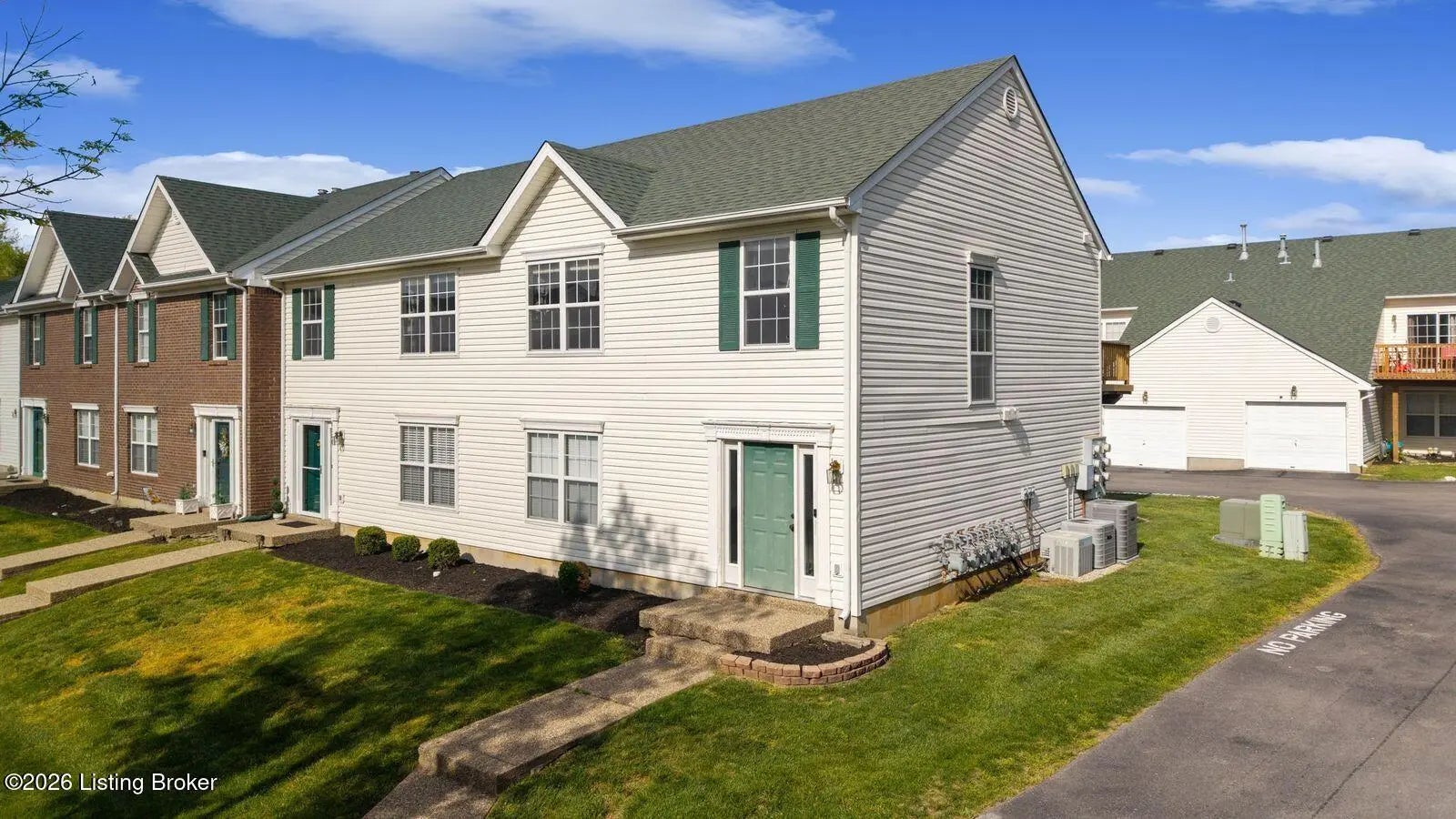 Photo of Listing #1714917