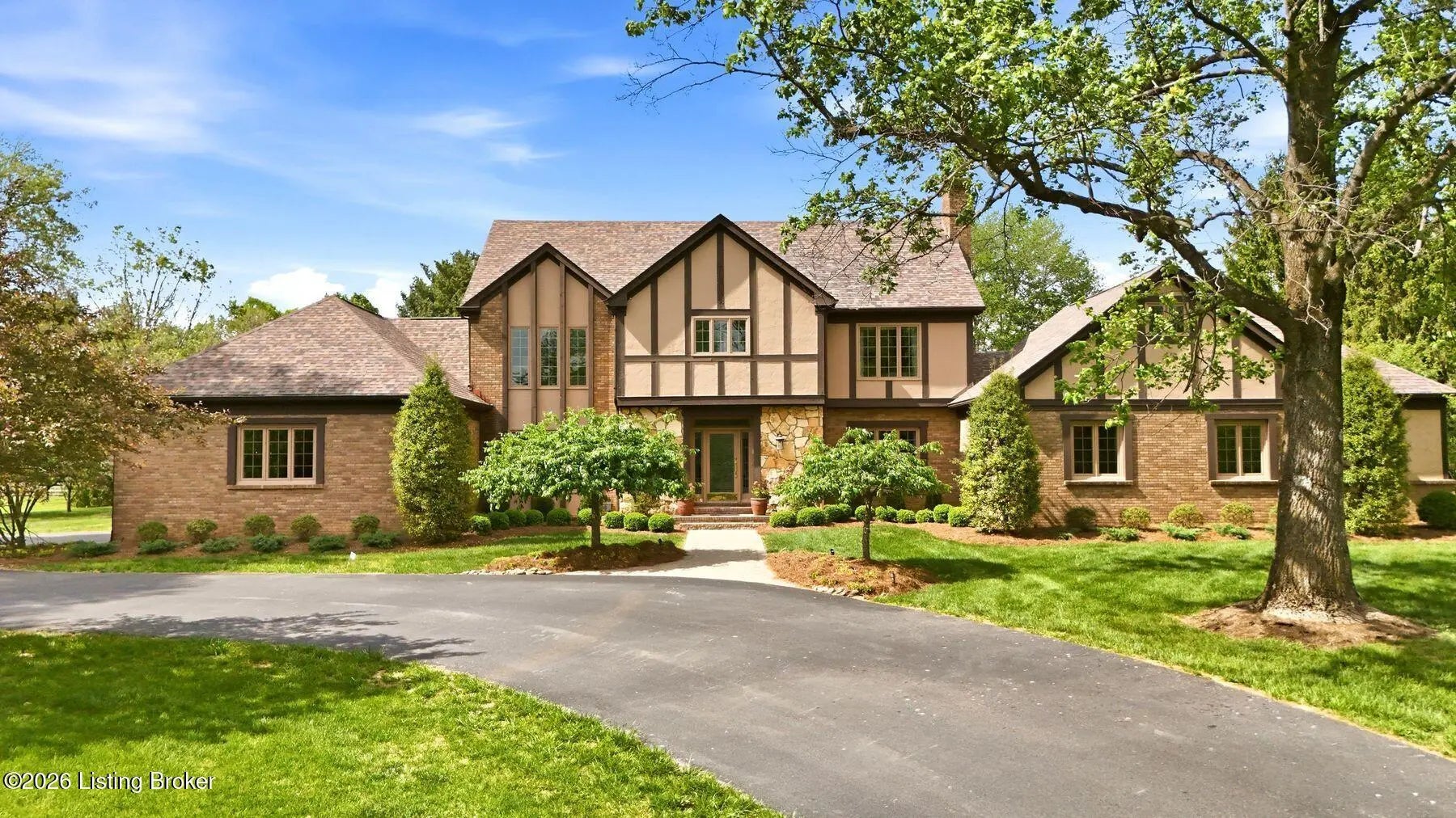 Photo of Listing #1715097